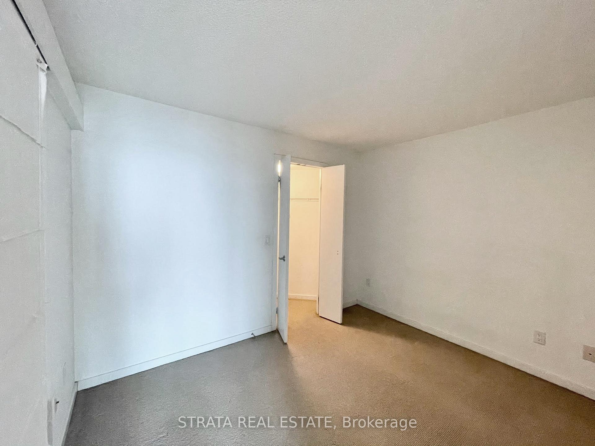 Photo 5 of Unit 1505, 208 Queens Quay W, Toronto, Waterfront Communities — HOMEH