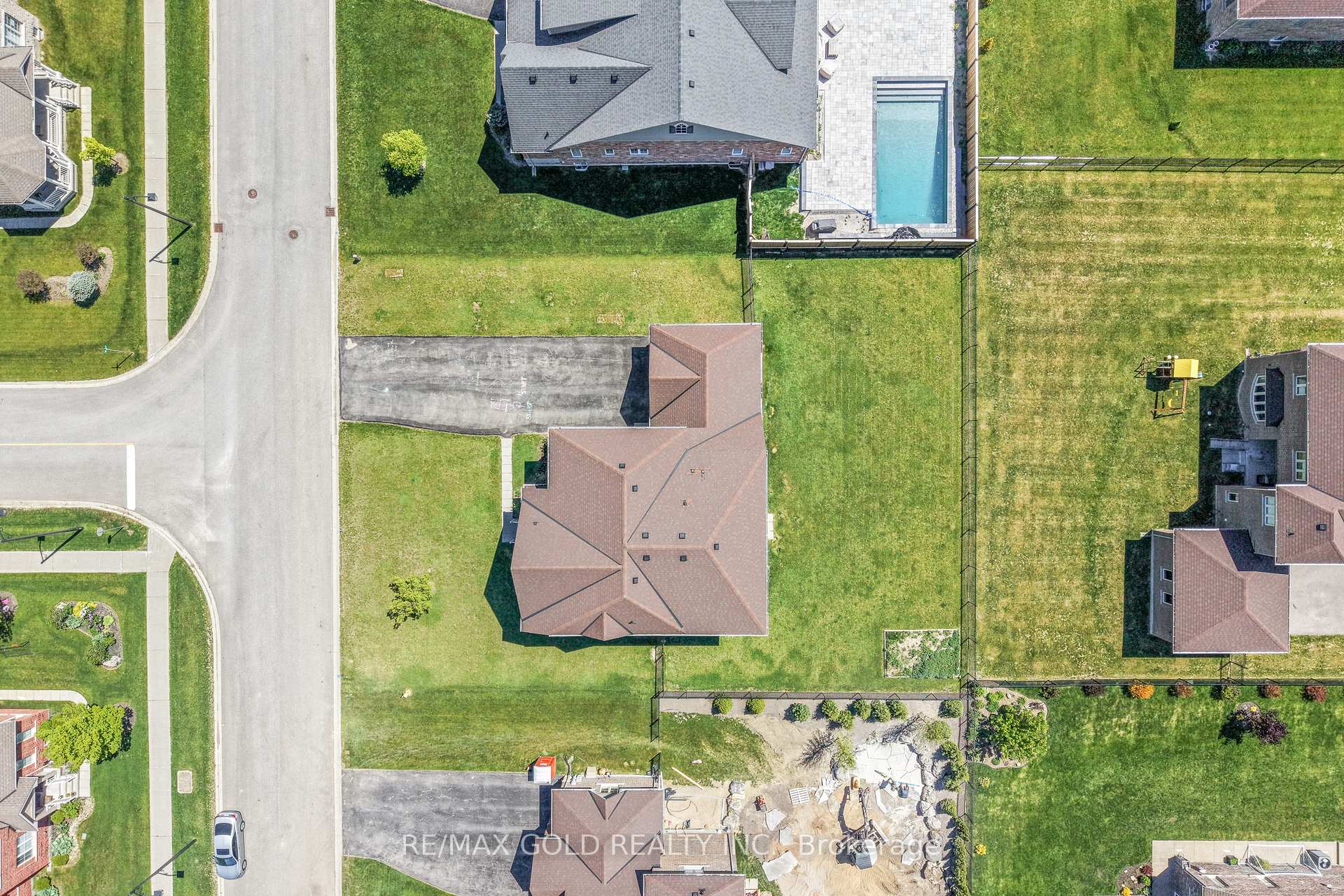 Photo 9 of 16 Meek Avenue, Mono, Rural Mono — HOMEH