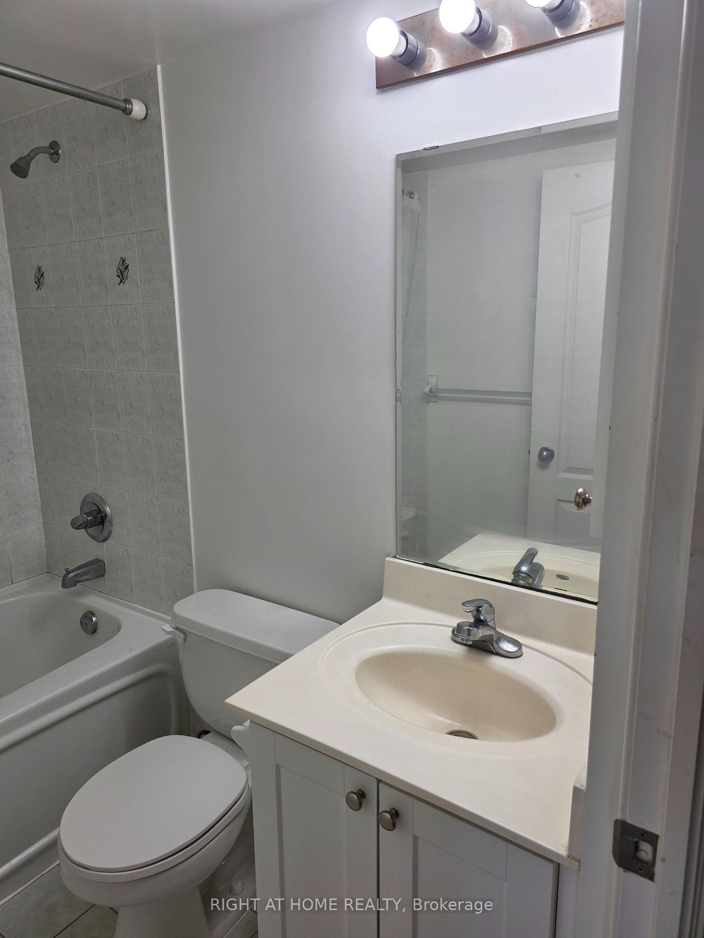 Photo 12 of Unit 1014, 3 Rean Drive, North York, Bayview Village — HOMEH