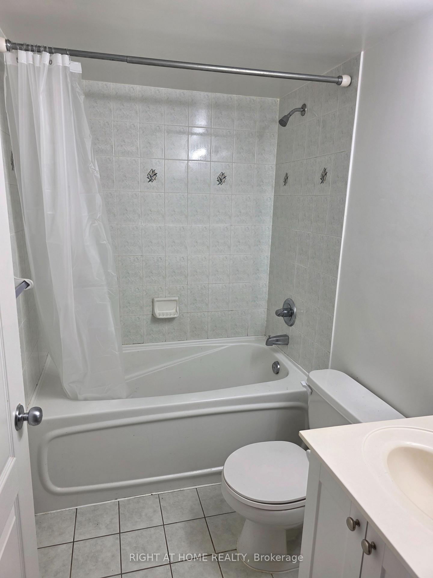 Photo 13 of Unit 1014, 3 Rean Drive, North York, Bayview Village — HOMEH