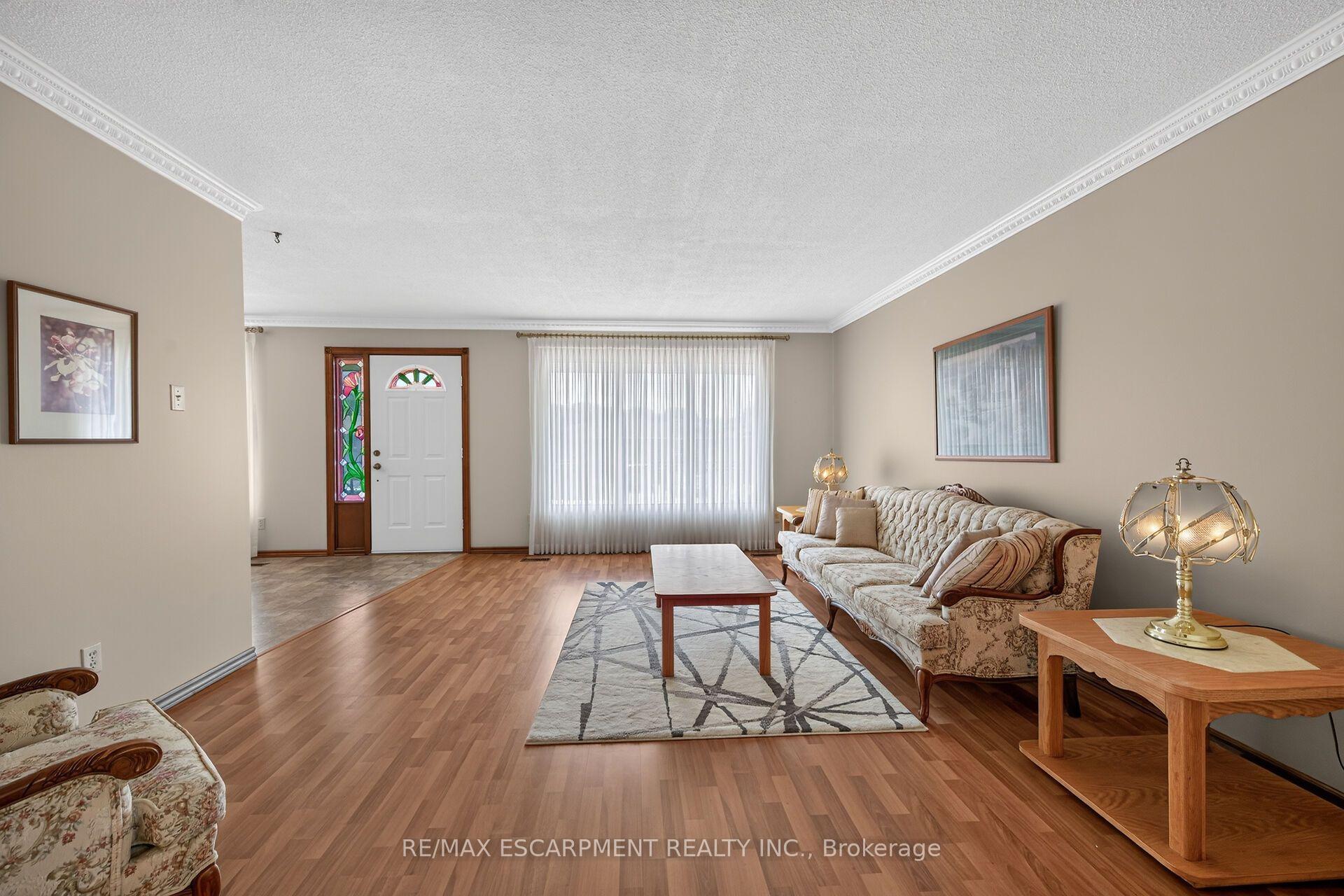 Photo 7 of 39 Algonquin Court, Hamilton, King's Forest Upper — HOMEH