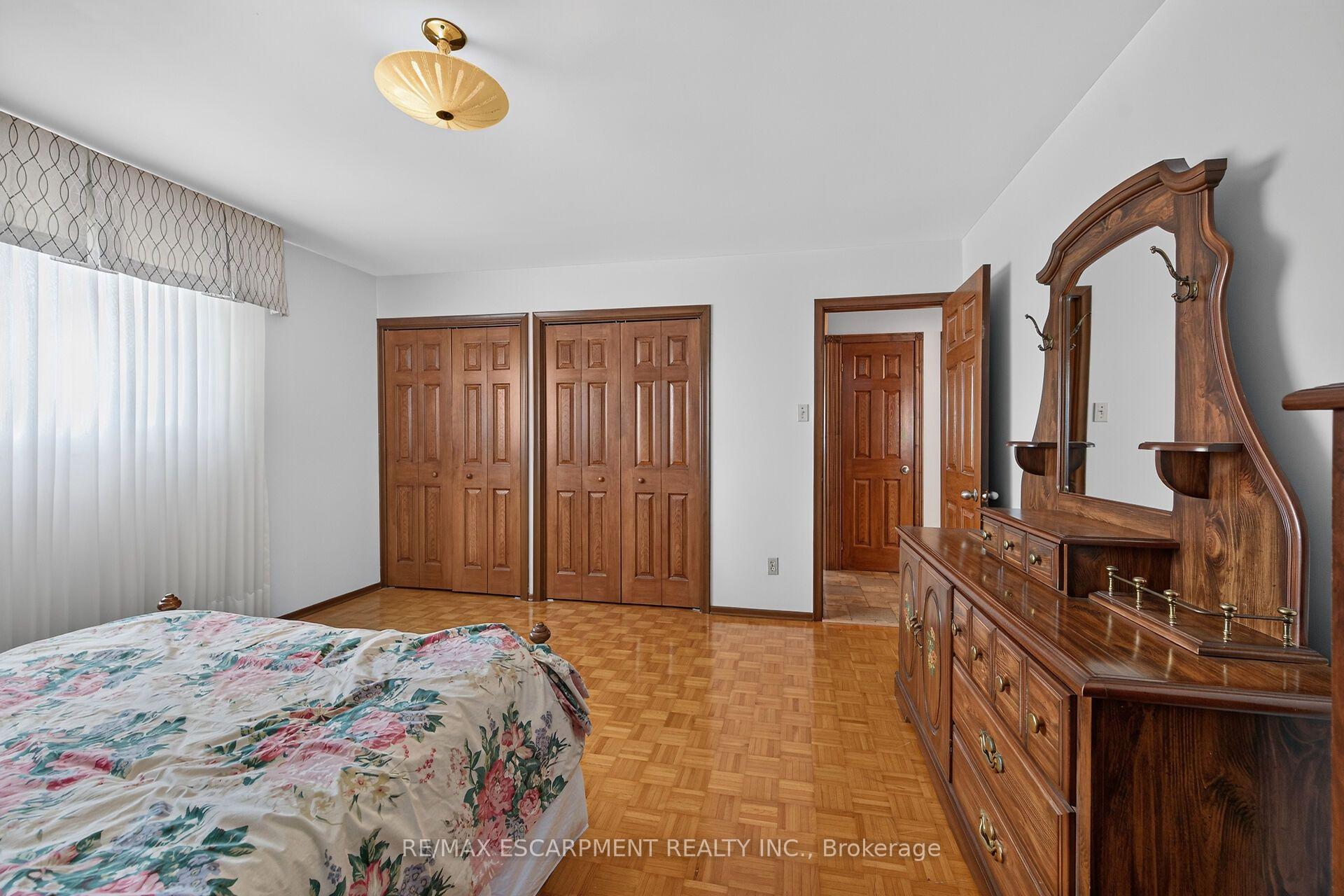 Photo 20 of 39 Algonquin Court, Hamilton, King's Forest Upper — HOMEH