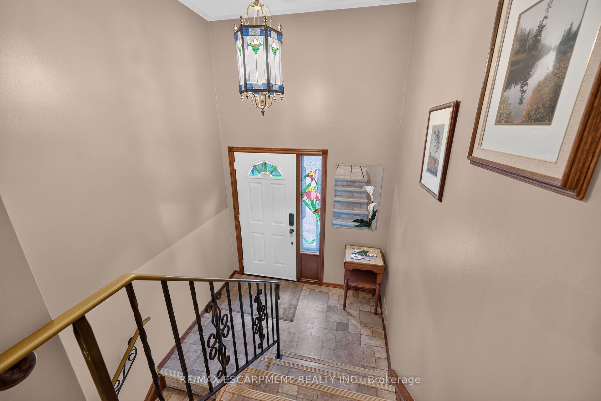 Photo 27 of 39 Algonquin Court, Hamilton, King's Forest Upper — HOMEH
