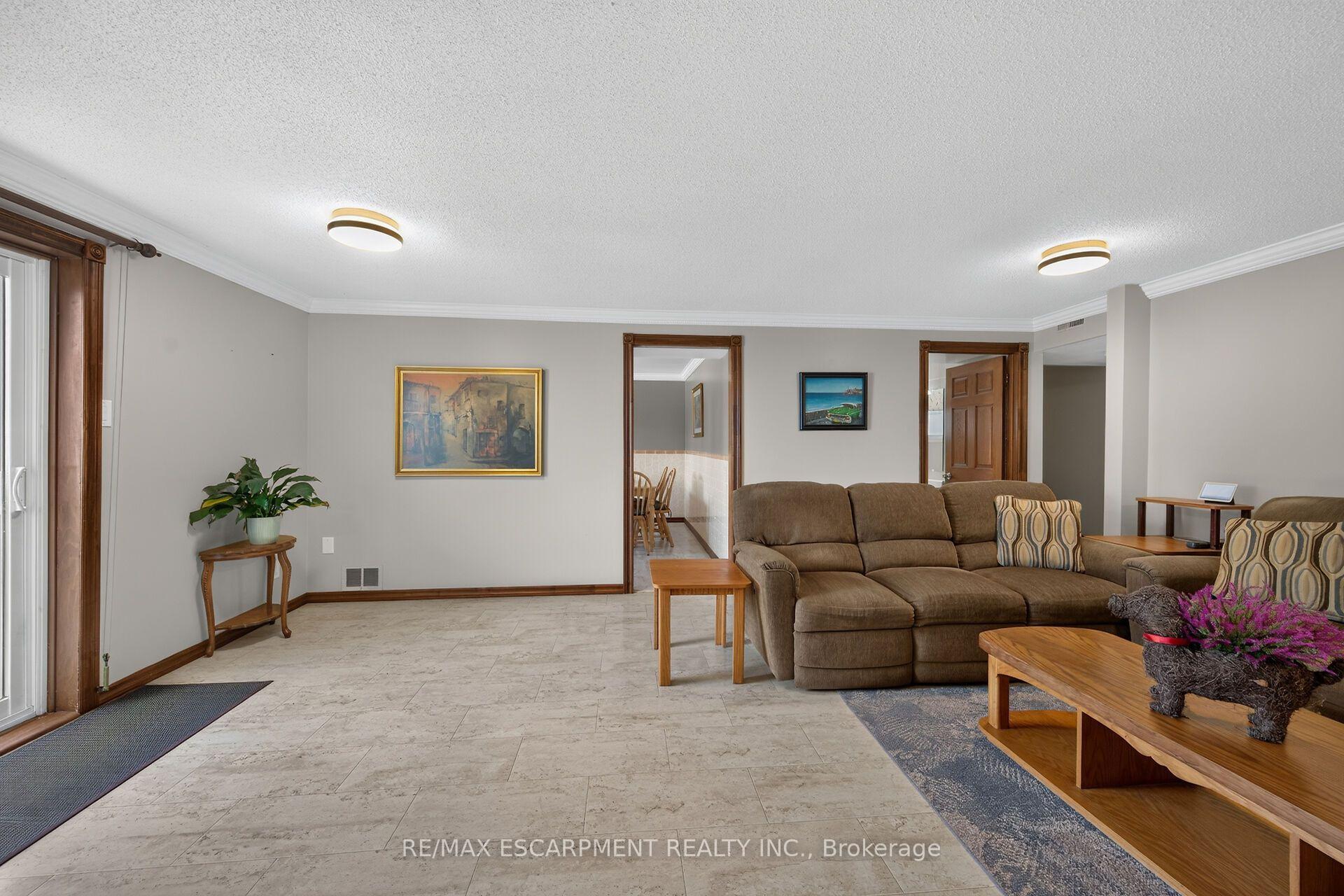 Photo 32 of 39 Algonquin Court, Hamilton, King's Forest Upper — HOMEH