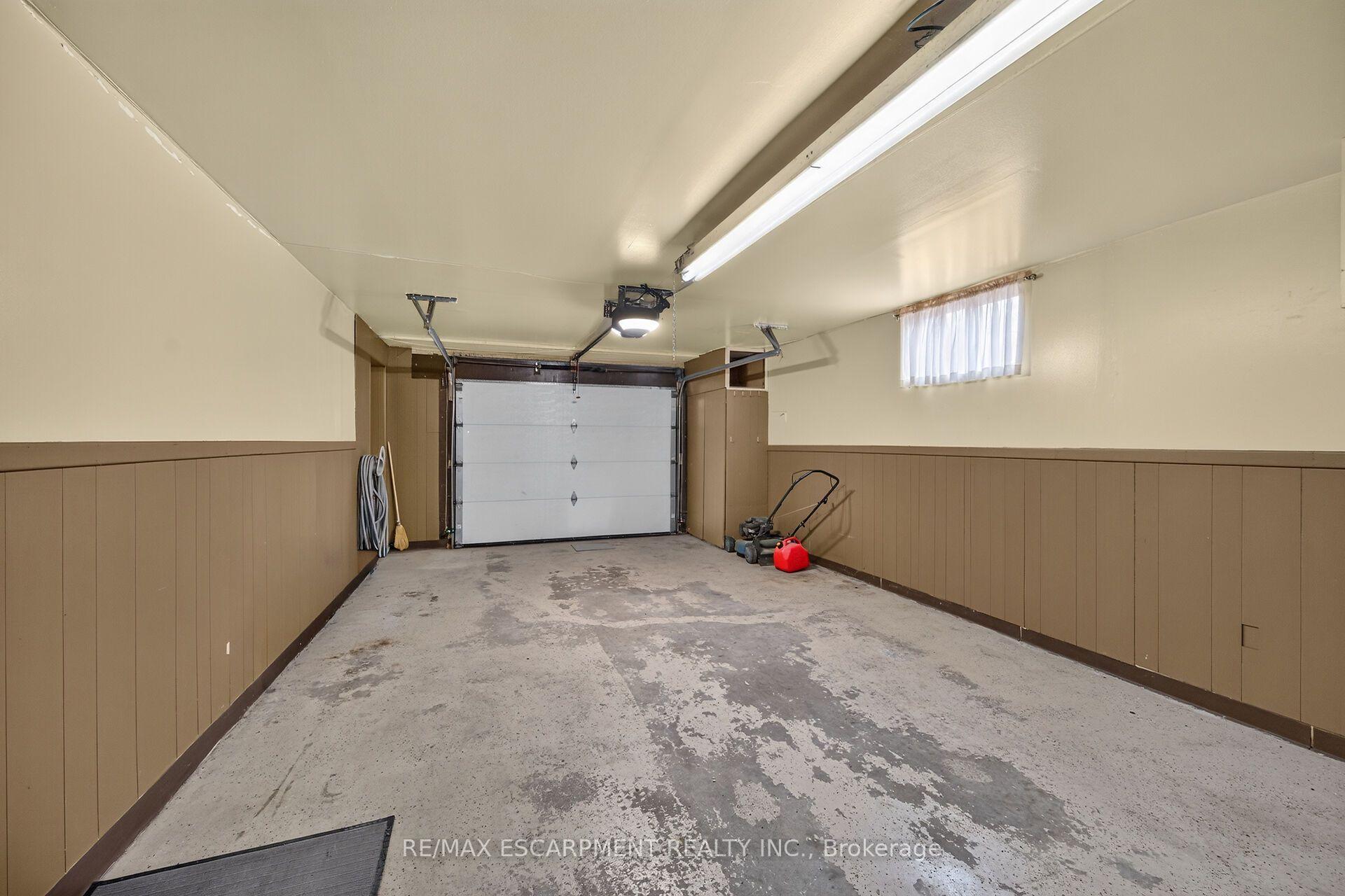 Photo 42 of 39 Algonquin Court, Hamilton, King's Forest Upper — HOMEH