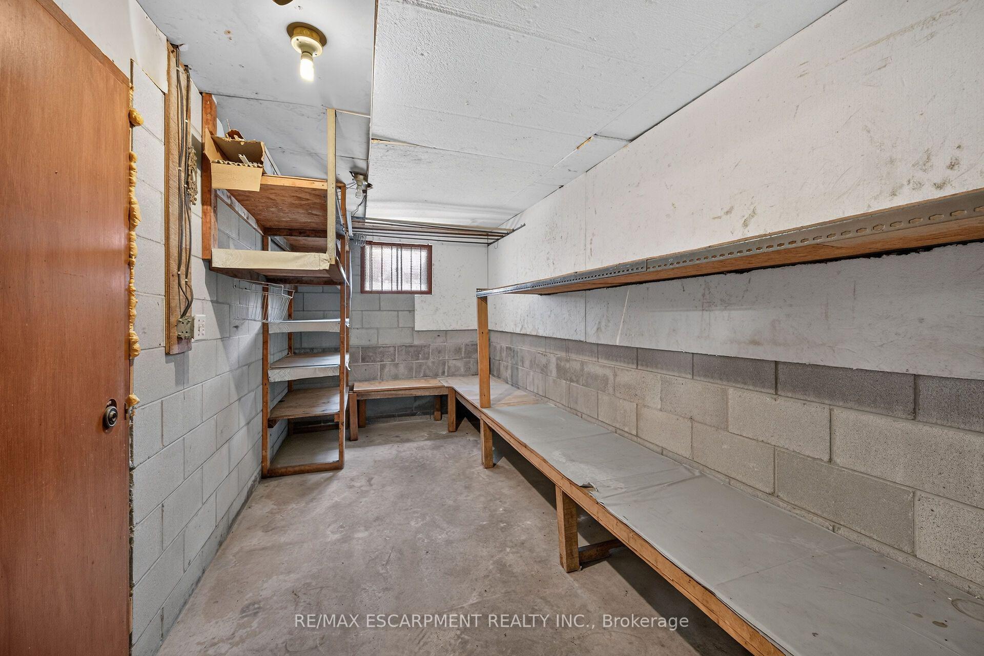 Photo 43 of 39 Algonquin Court, Hamilton, King's Forest Upper — HOMEH