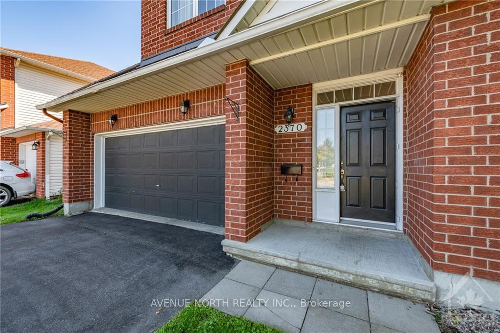 Photo 2 of 2370 Le Ruisseau Circle, Ottawa, Chapel Hill South - Orleans Village — HOMEH