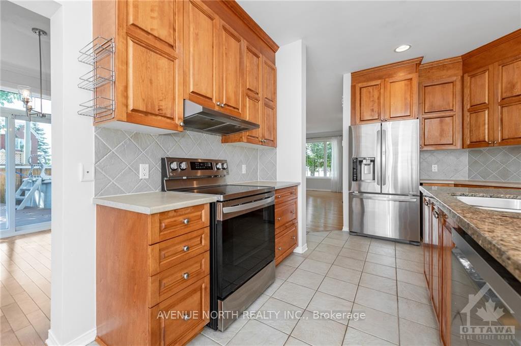 Photo 9 of 2370 Le Ruisseau Circle, Ottawa, Chapel Hill South - Orleans Village — HOMEH