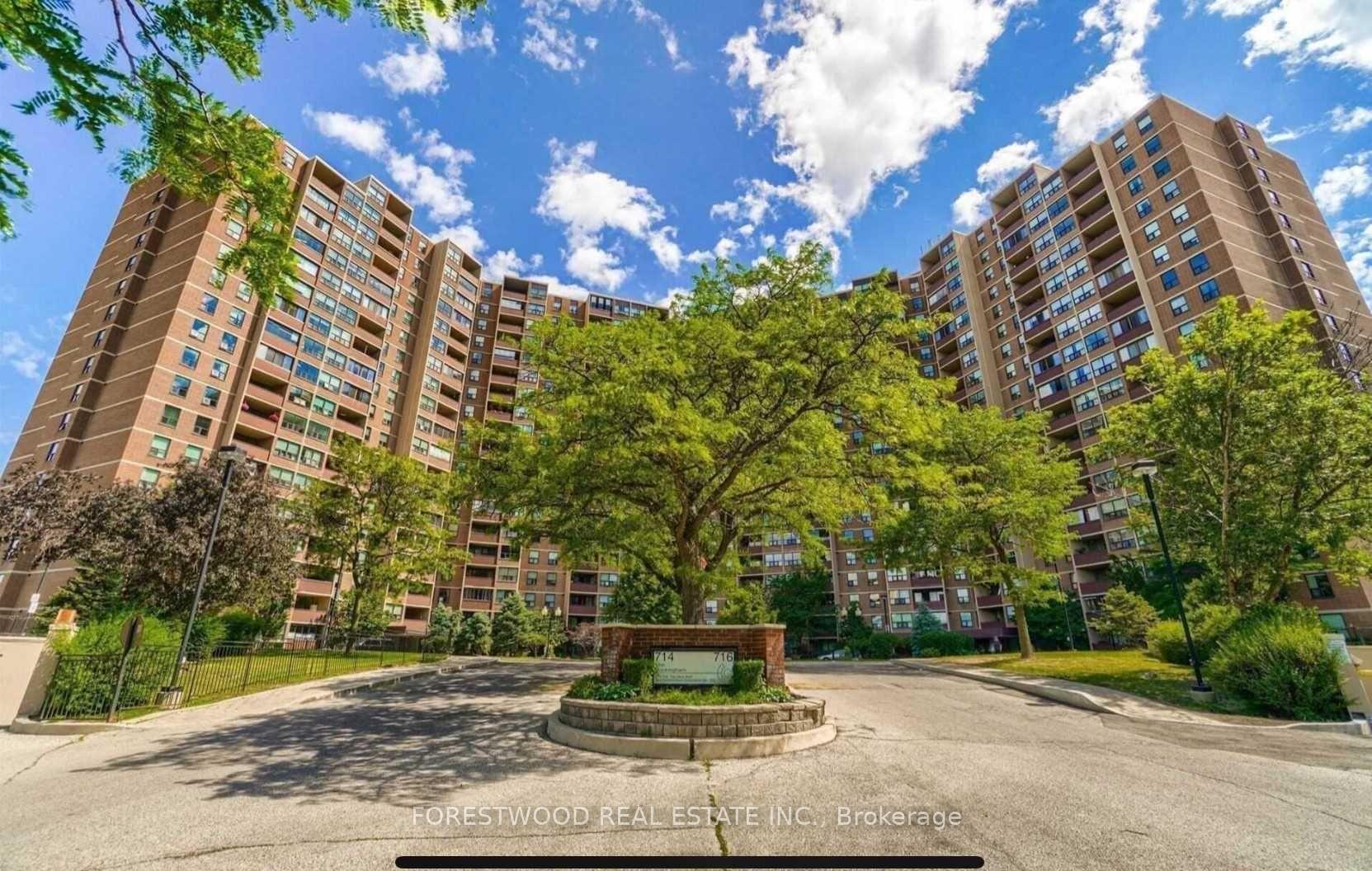 Front of Unit 905, 716 The West Mall Street W