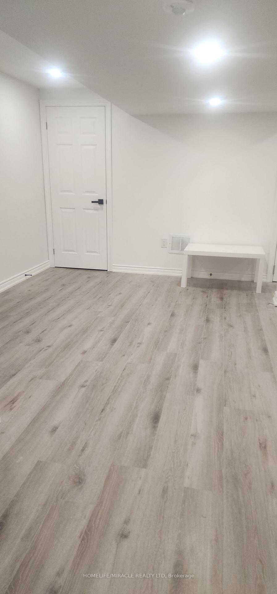 Photo 8 of 1574 Highbrook Avenue, Mississauga, East Credit — HOMEH