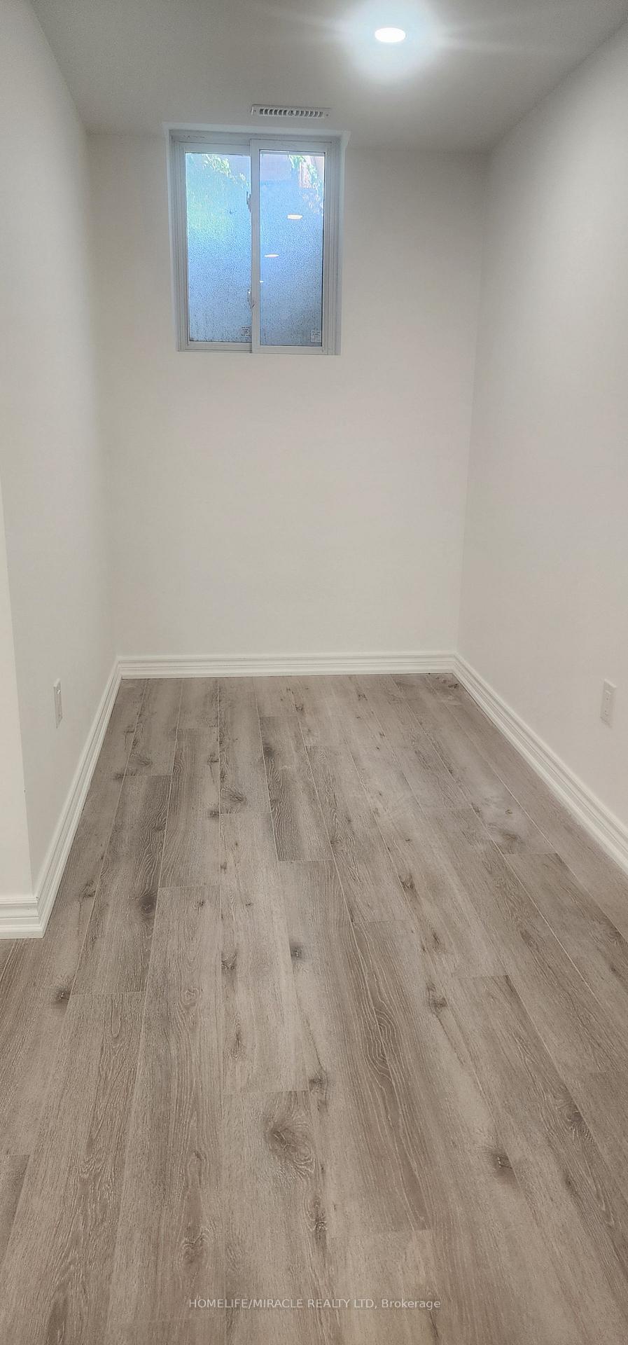 Photo 10 of 1574 Highbrook Avenue, Mississauga, East Credit — HOMEH