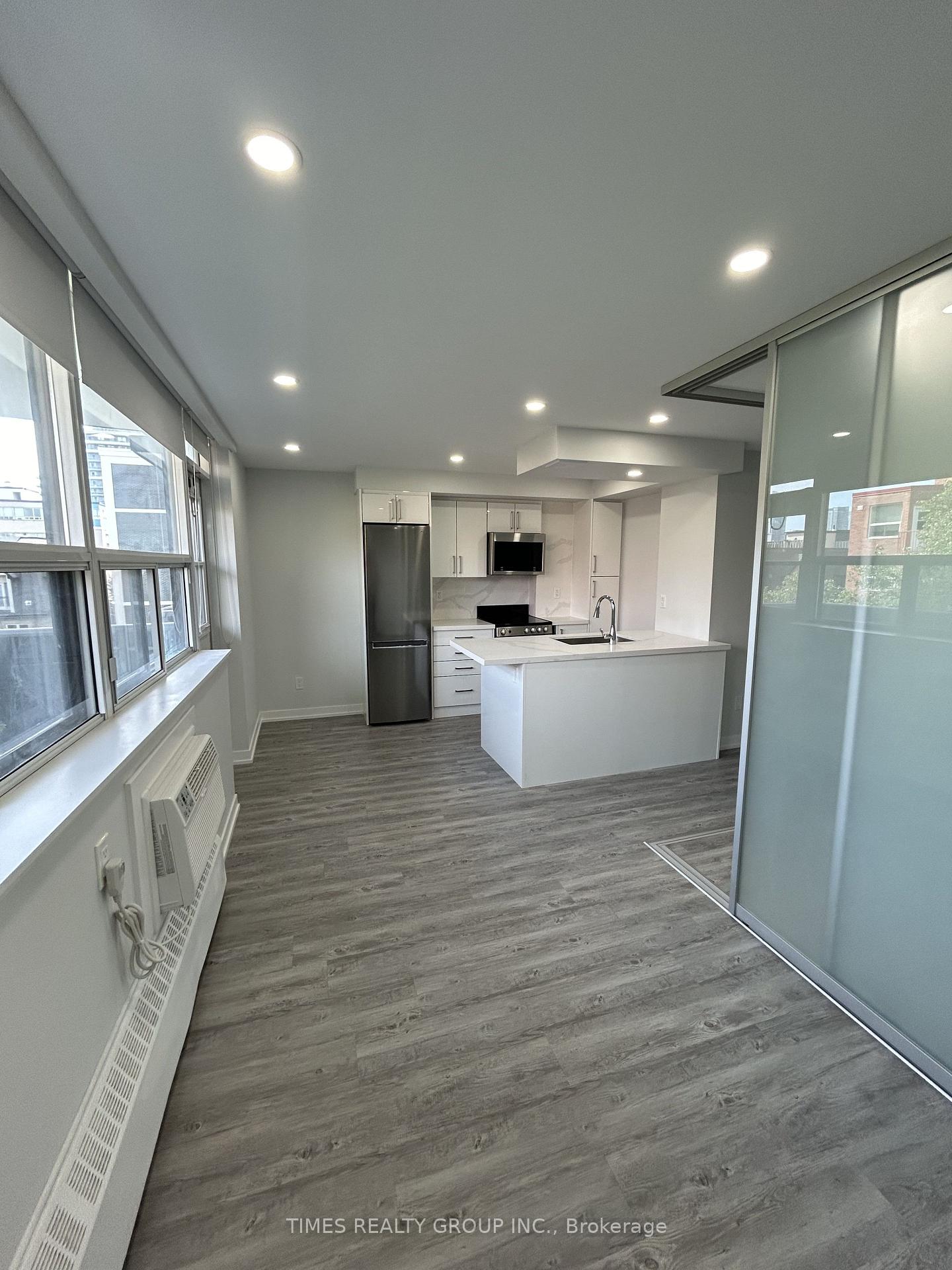 Photo 7 of Unit 503, 15 Walmer Road, Toronto, The Annex — HOMEH