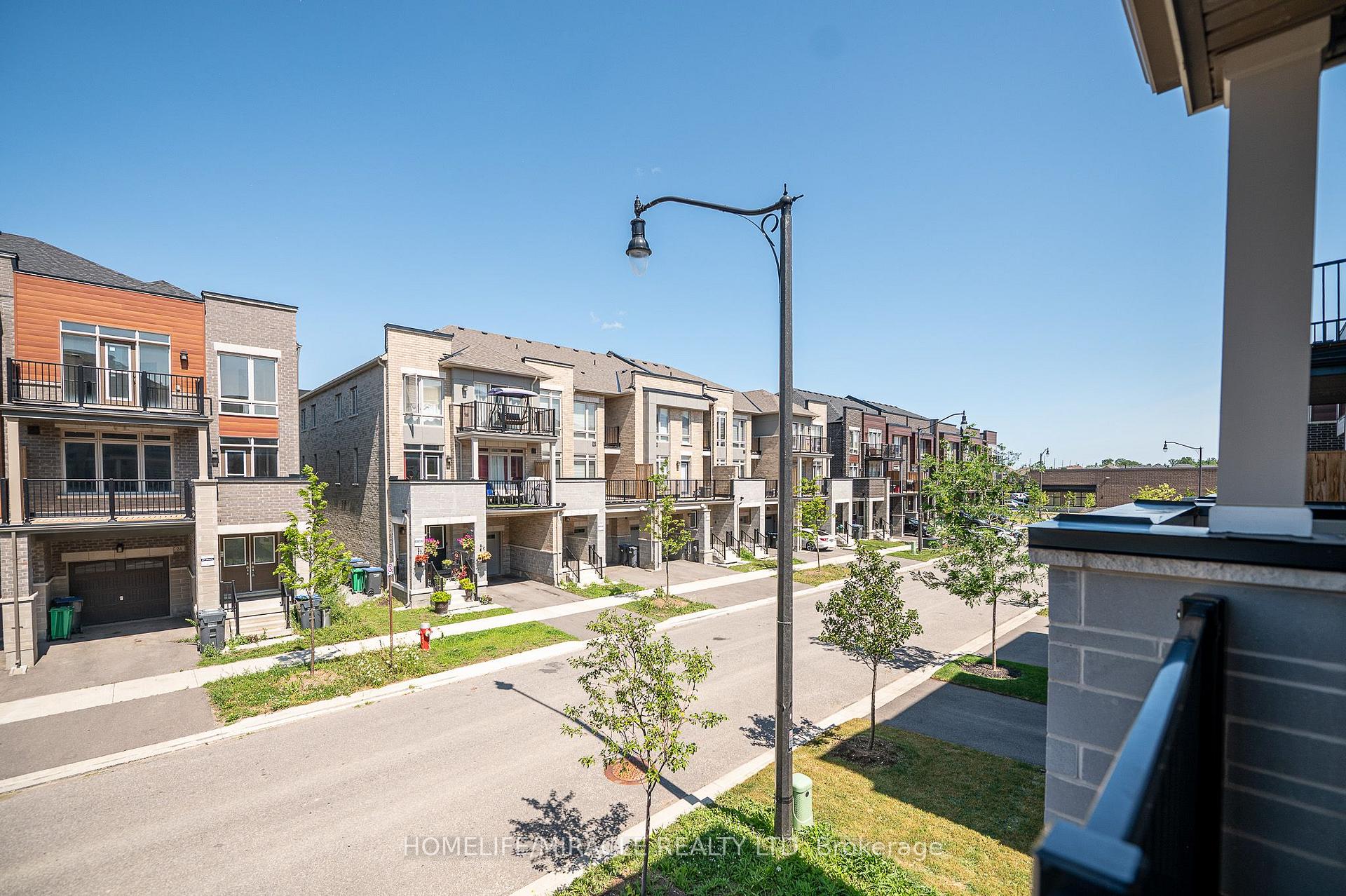 Photo 10 of 23 Arrowview Drive, Brampton, Northwest Brampton — HOMEH