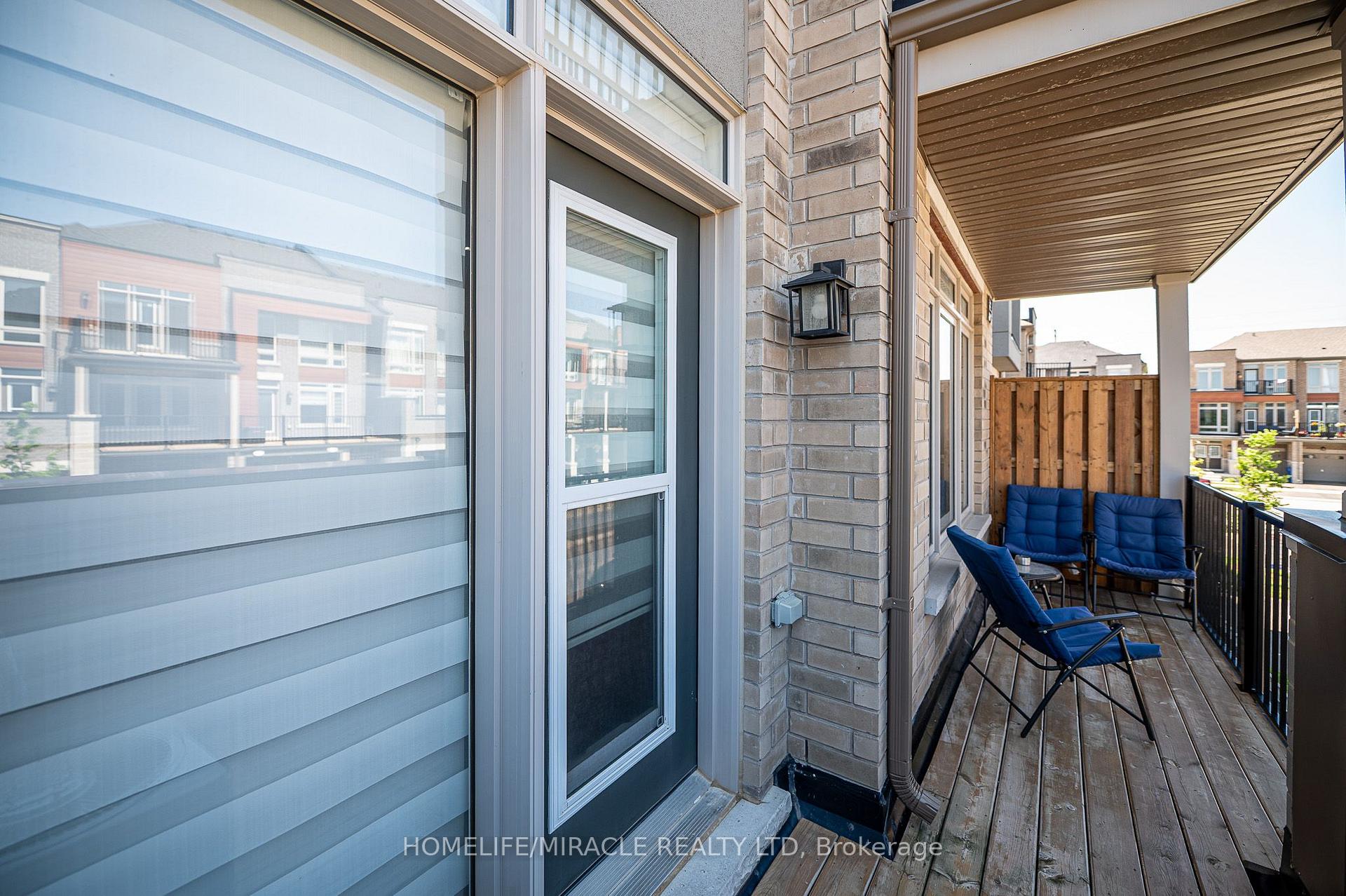 Photo 11 of 23 Arrowview Drive, Brampton, Northwest Brampton — HOMEH