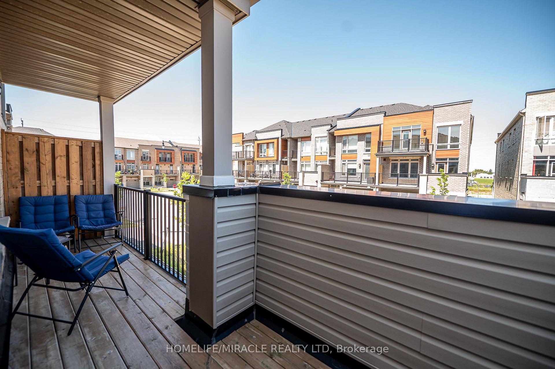 Photo 12 of 23 Arrowview Drive, Brampton, Northwest Brampton — HOMEH