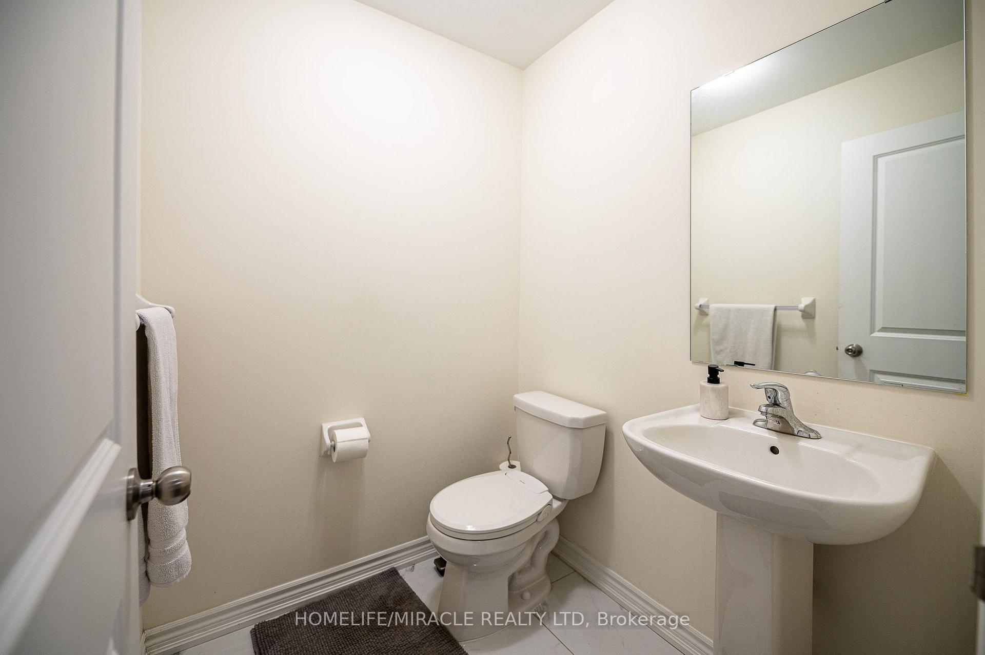 Photo 13 of 23 Arrowview Drive, Brampton, Northwest Brampton — HOMEH