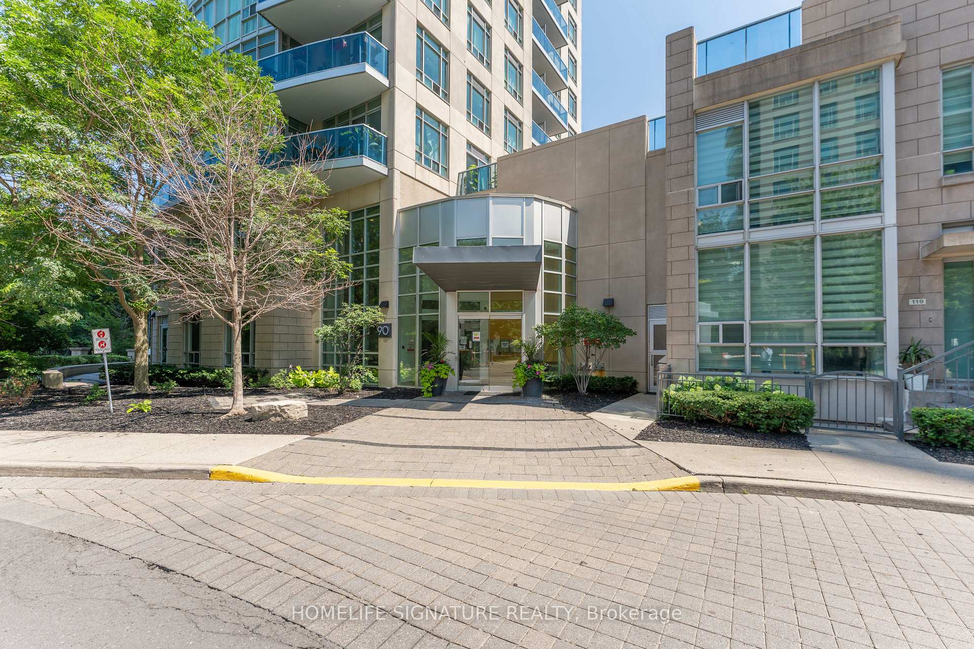 Photo 4 of Unit 307, 90 Absolute Avenue, Mississauga, City Centre — HOMEH
