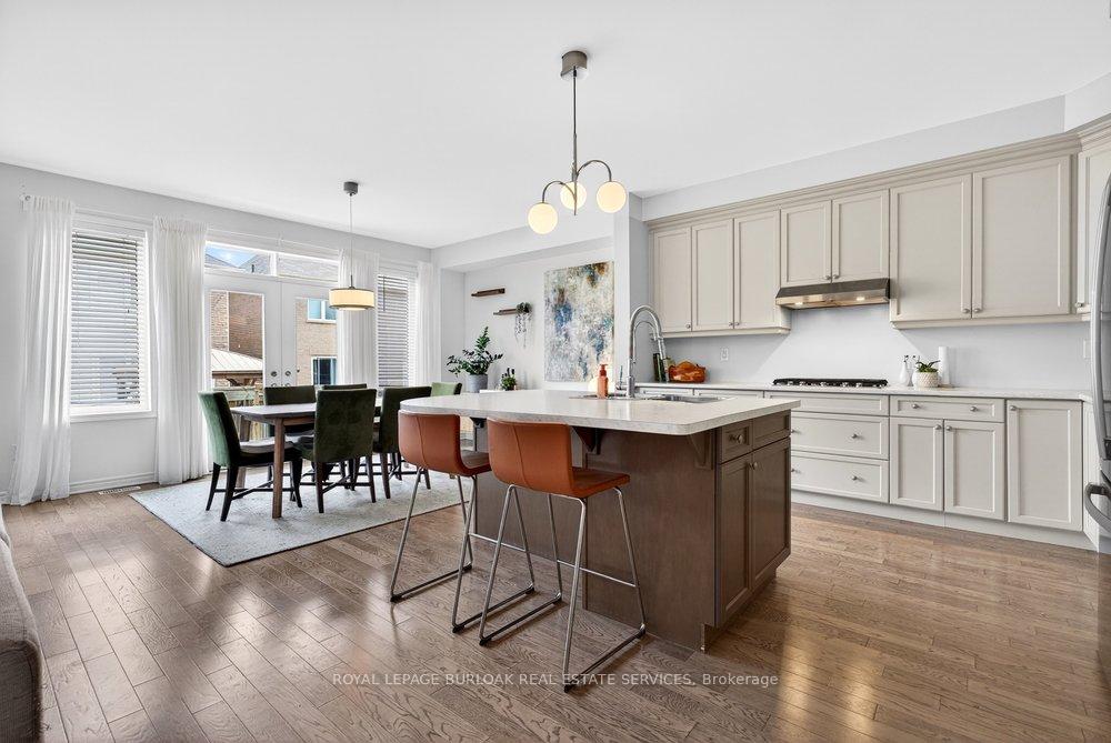 Photo 11 of 145 Stillwater Crescent, Hamilton, Waterdown — HOMEH