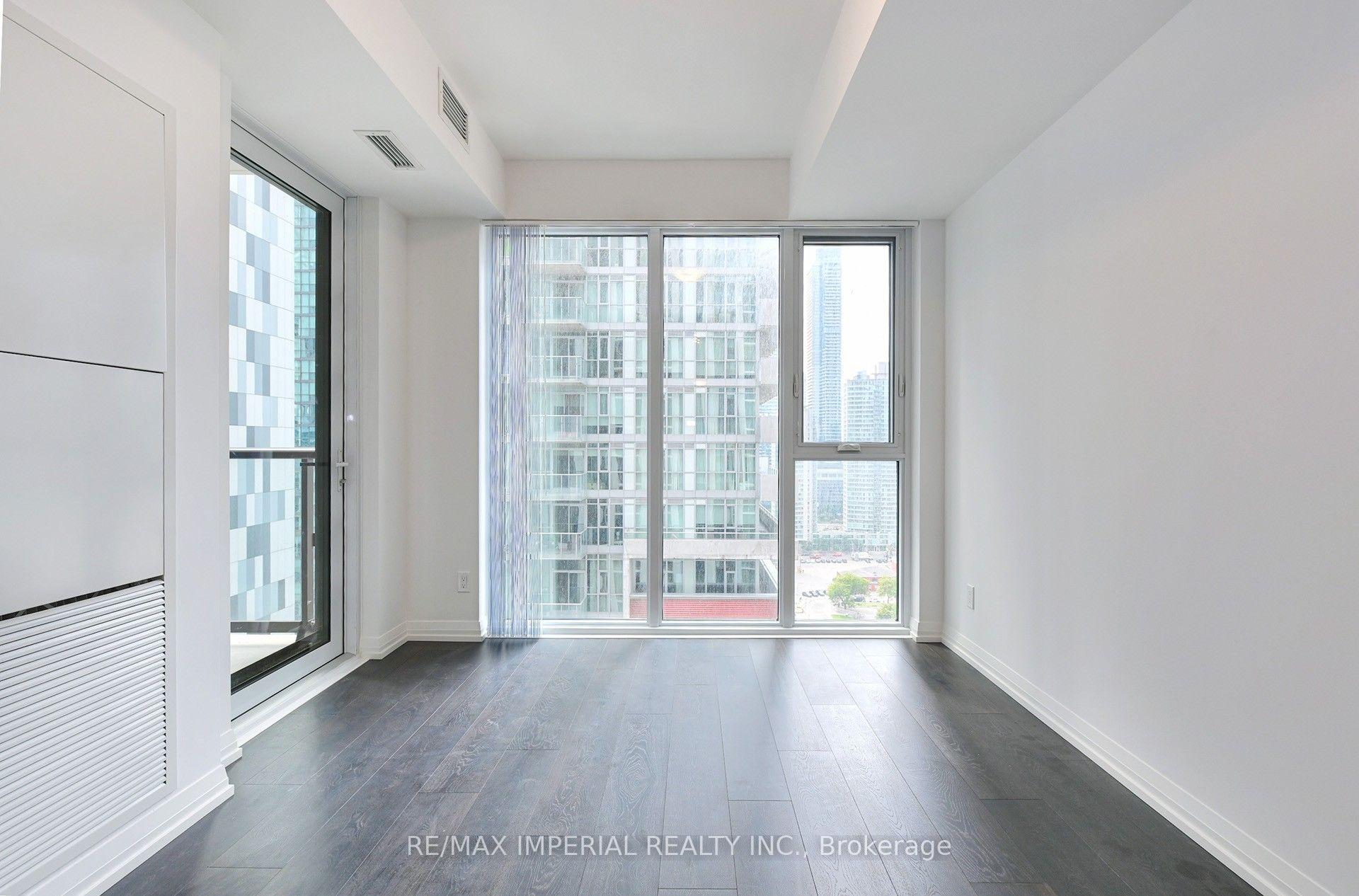 Photo 2 of Unit 2015, 400 King Street W, Toronto, Waterfront Communities — HOMEH