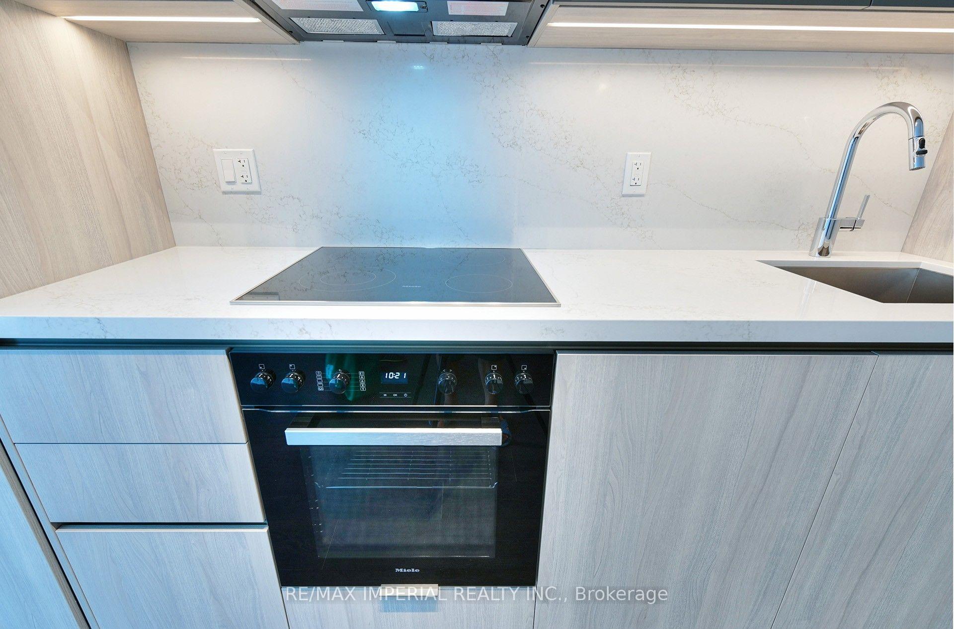 Photo 6 of Unit 2015, 400 King Street W, Toronto, Waterfront Communities — HOMEH