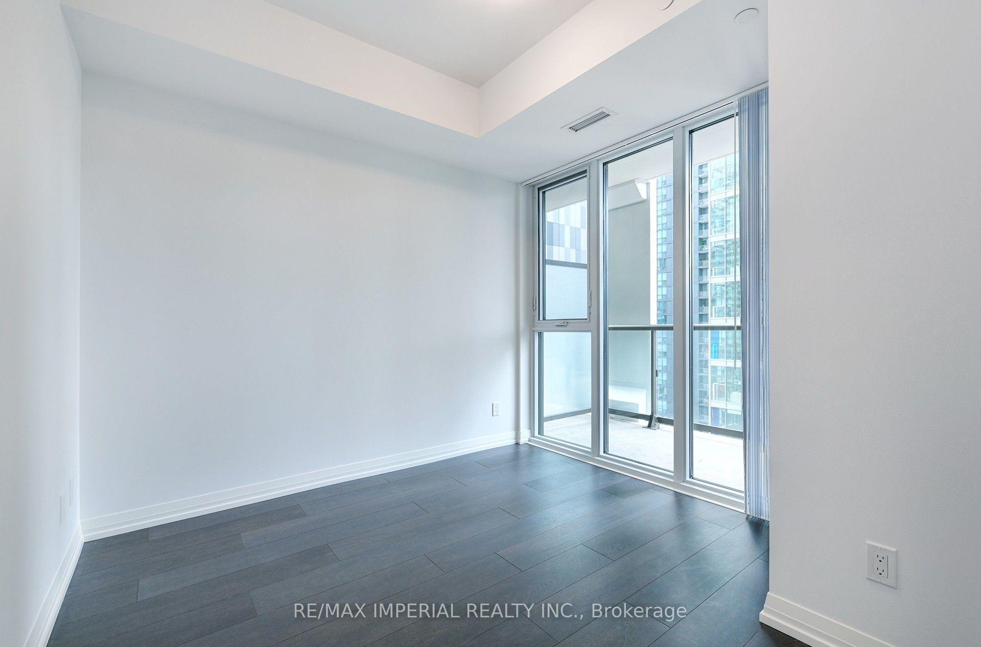 Photo 8 of Unit 2015, 400 King Street W, Toronto, Waterfront Communities — HOMEH