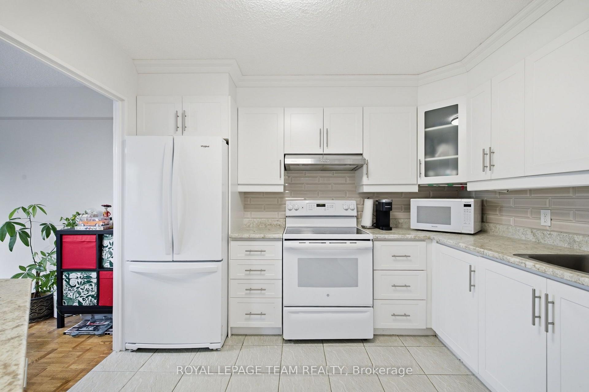 Photo 5 of Unit 303, 3360 Southgate Road, Ottawa, South Keys — HOMEH