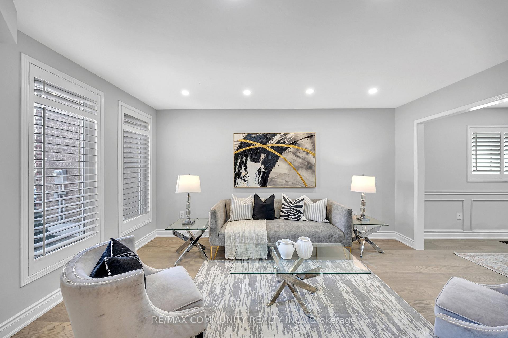 Photo 7 of 5326 Segriff Drive, Mississauga, East Credit — HOMEH