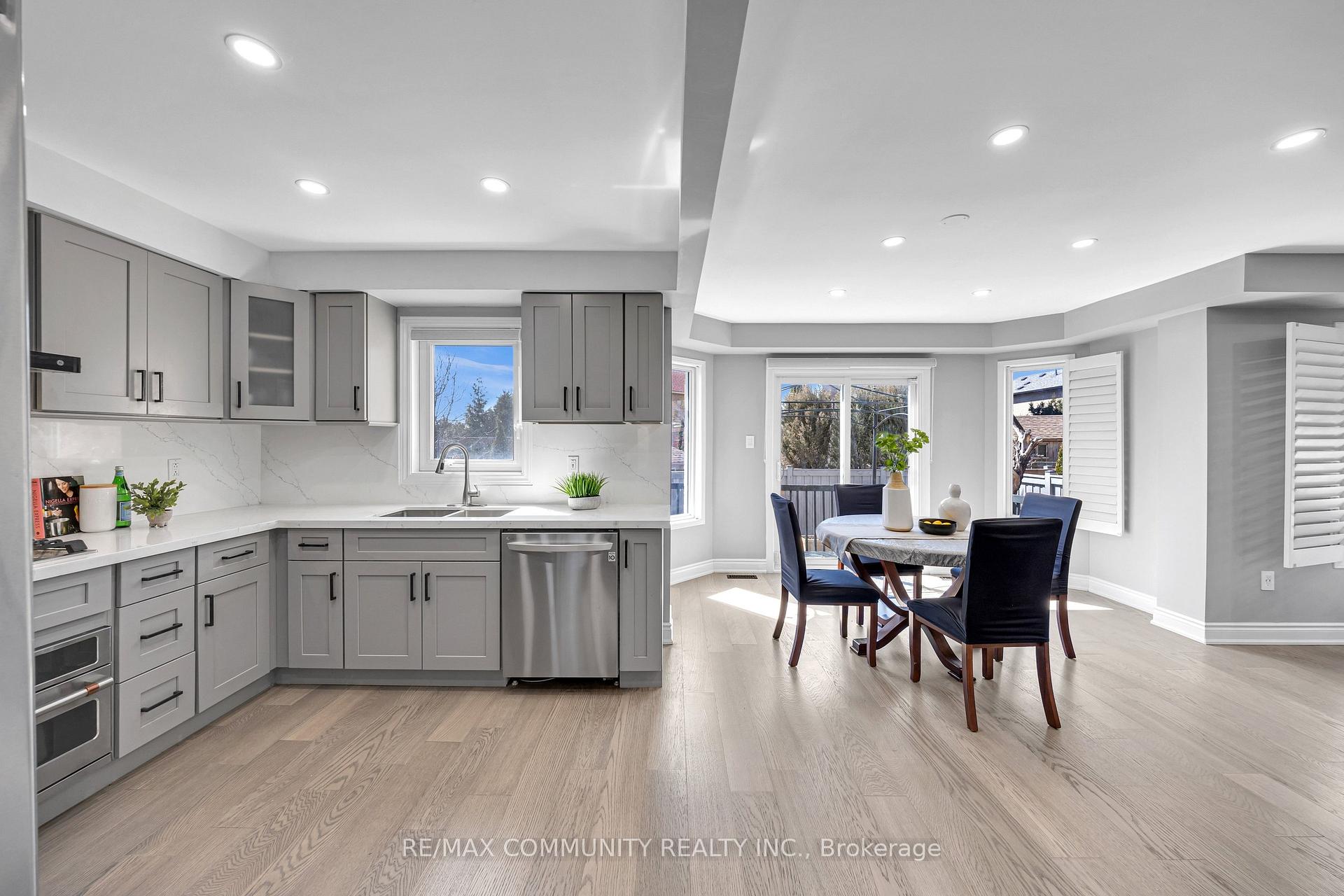 Photo 13 of 5326 Segriff Drive, Mississauga, East Credit — HOMEH