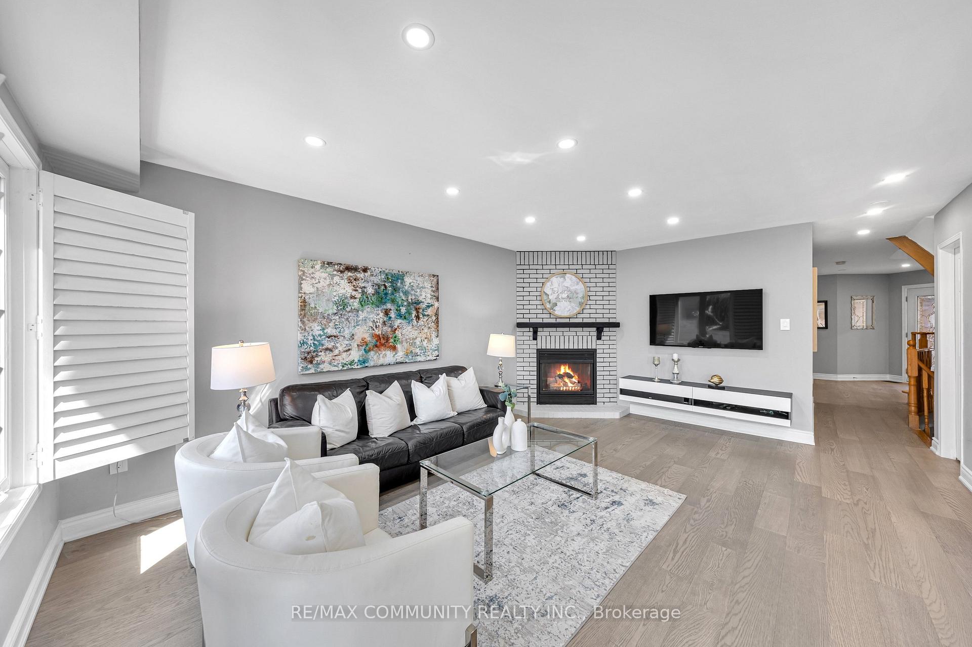 Photo 17 of 5326 Segriff Drive, Mississauga, East Credit — HOMEH