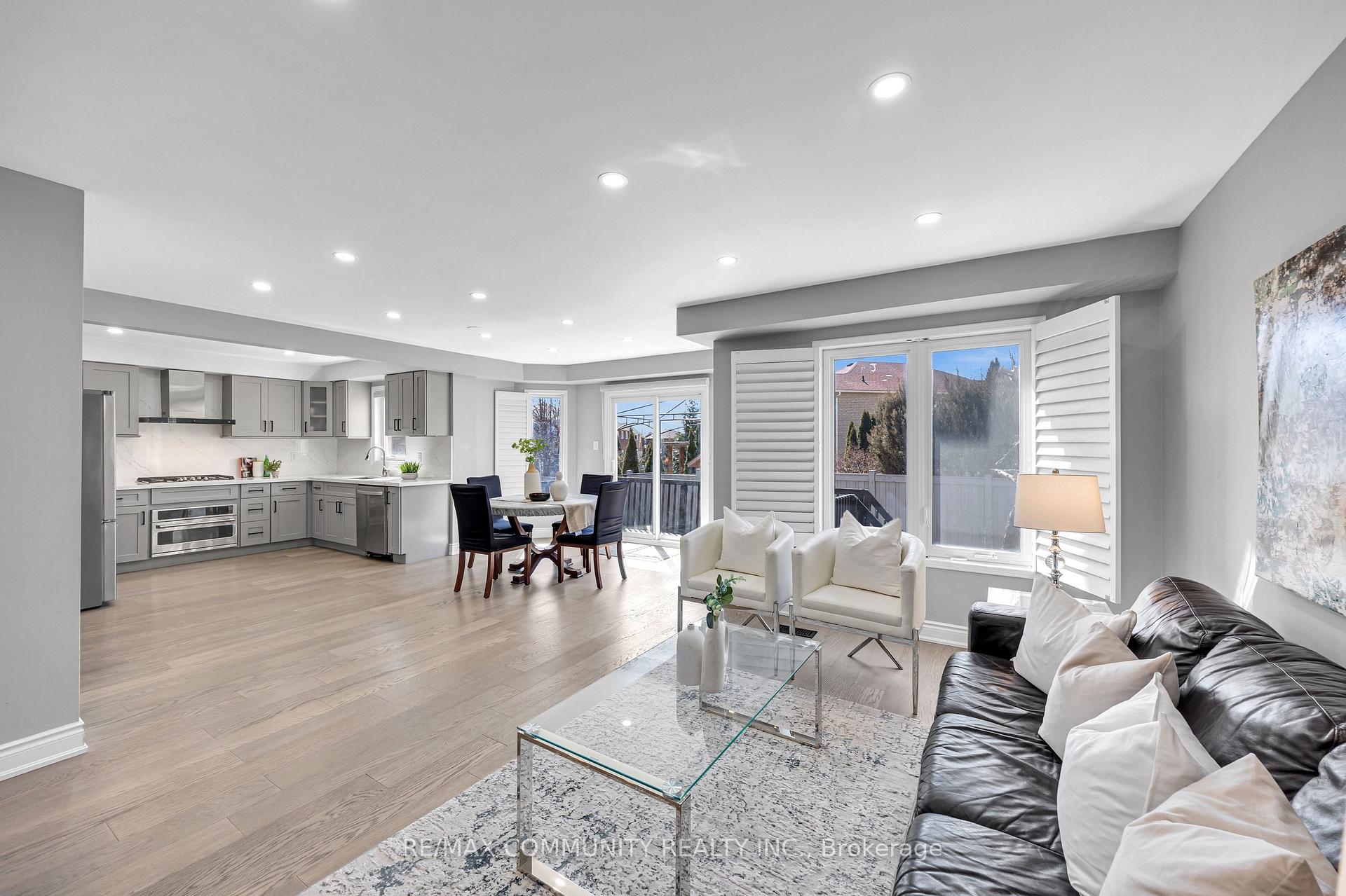 Photo 19 of 5326 Segriff Drive, Mississauga, East Credit — HOMEH