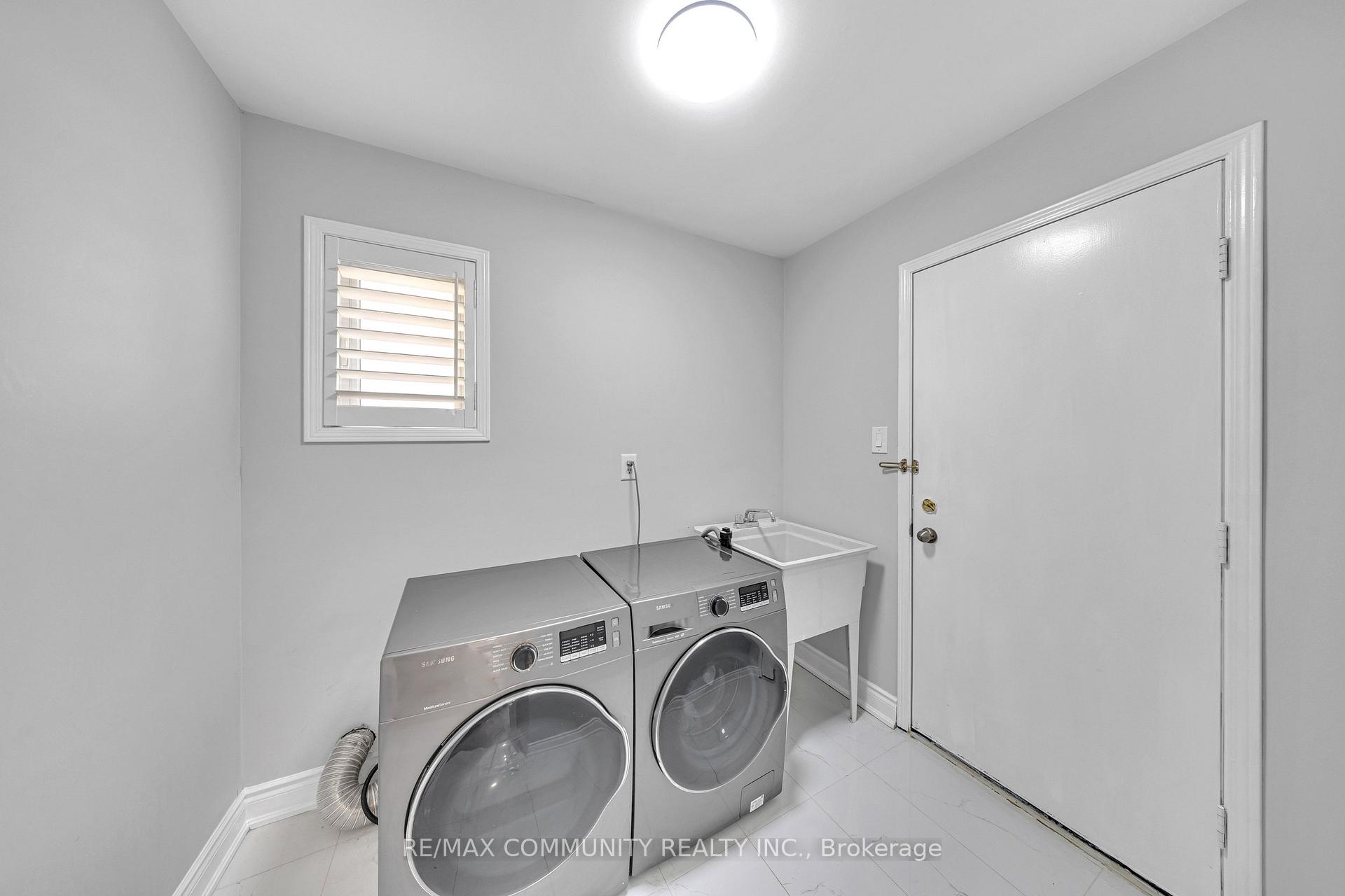 Photo 23 of 5326 Segriff Drive, Mississauga, East Credit — HOMEH