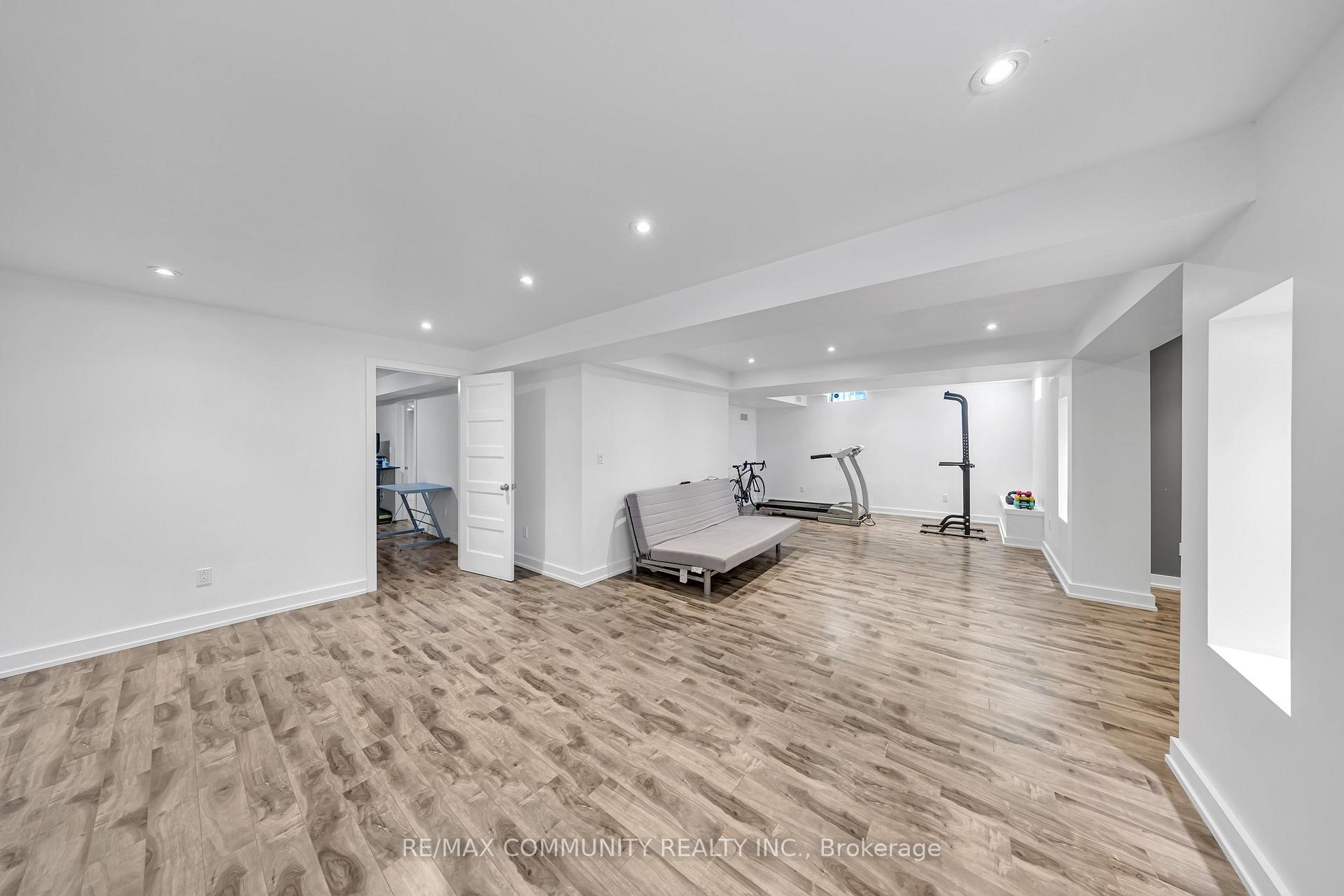 Photo 41 of 5326 Segriff Drive, Mississauga, East Credit — HOMEH