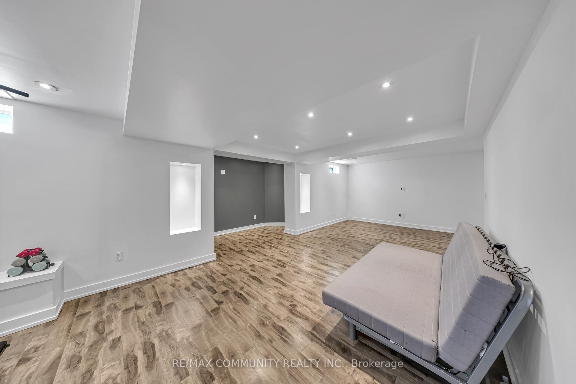 Photo 42 of 5326 Segriff Drive, Mississauga, East Credit — HOMEH