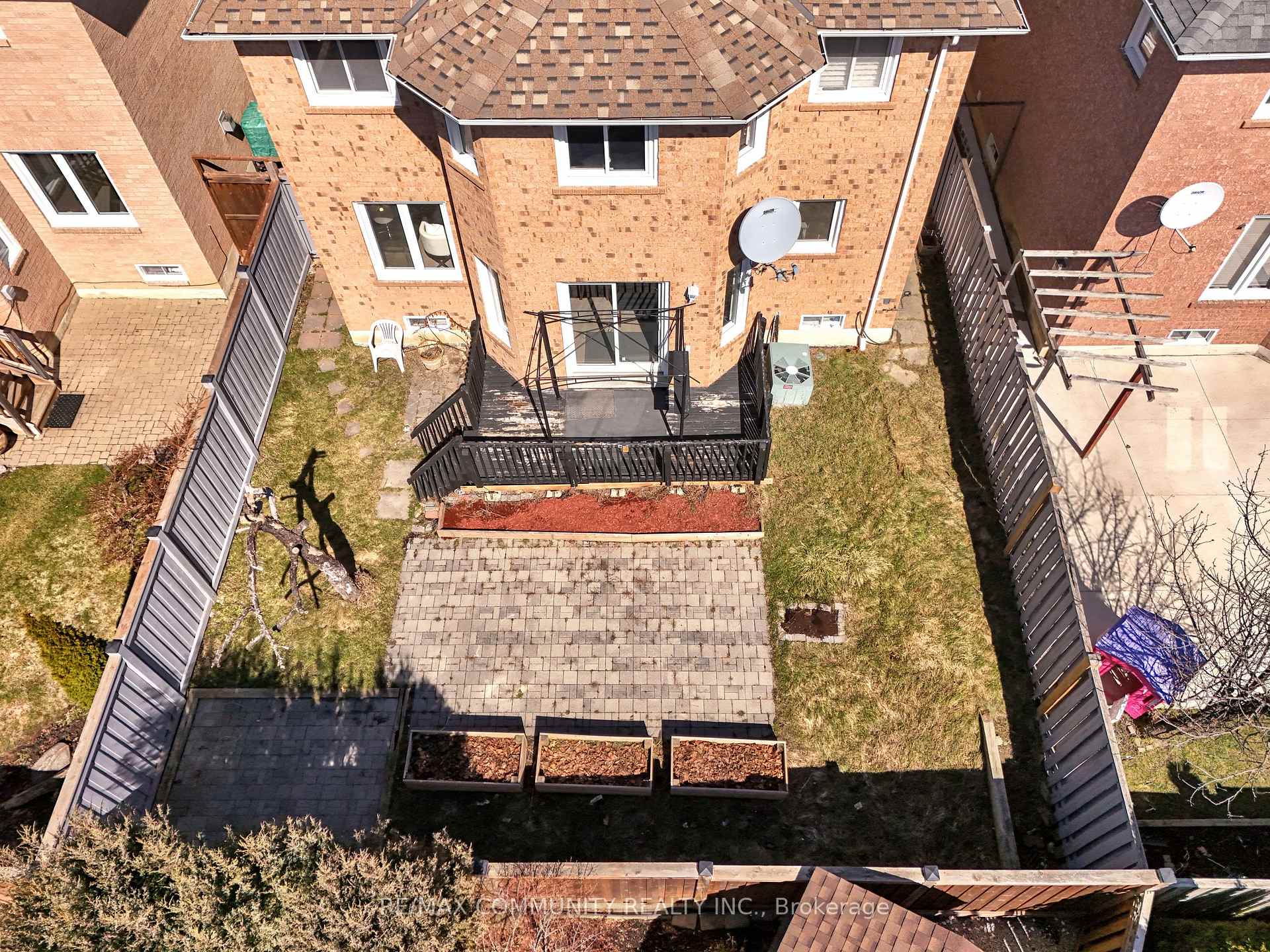 Photo 49 of 5326 Segriff Drive, Mississauga, East Credit — HOMEH