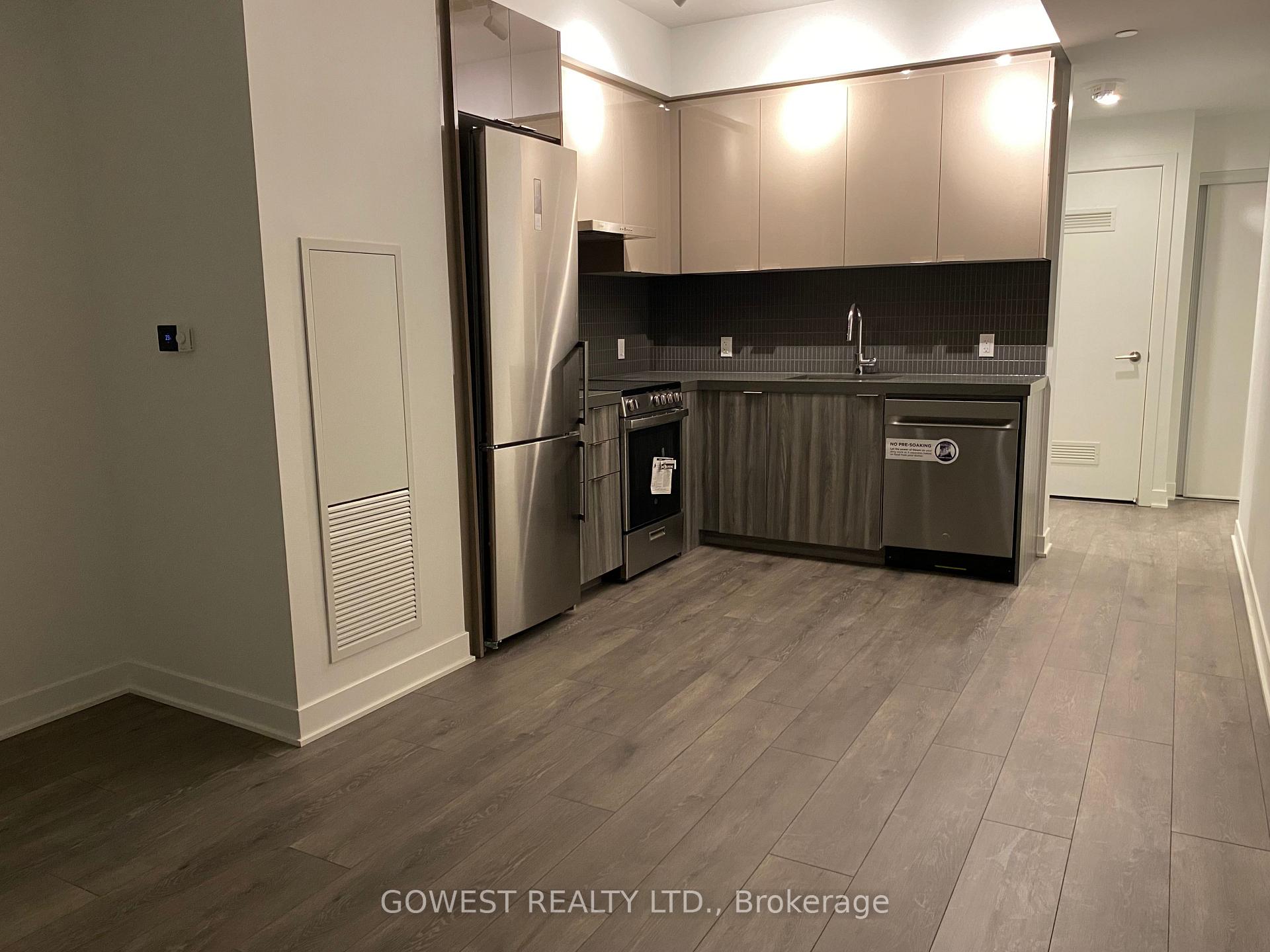 Photo 8 of Unit 1716, 6 Flavelle Trail, Vaughan, Steeles West Industrial — HOMEH