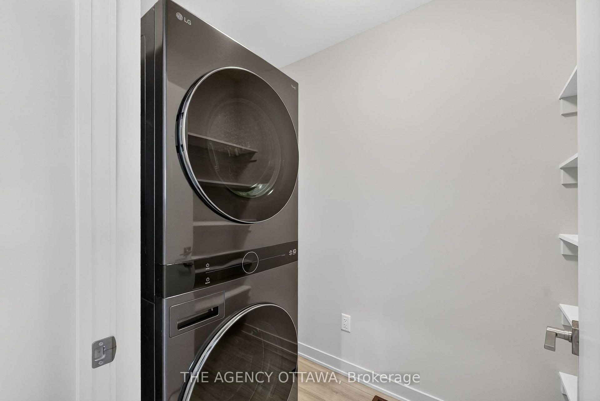 Photo 23 of 3007 Showcase Crescent, Ottawa, Riverside South/Gloucester Glen — HOMEH