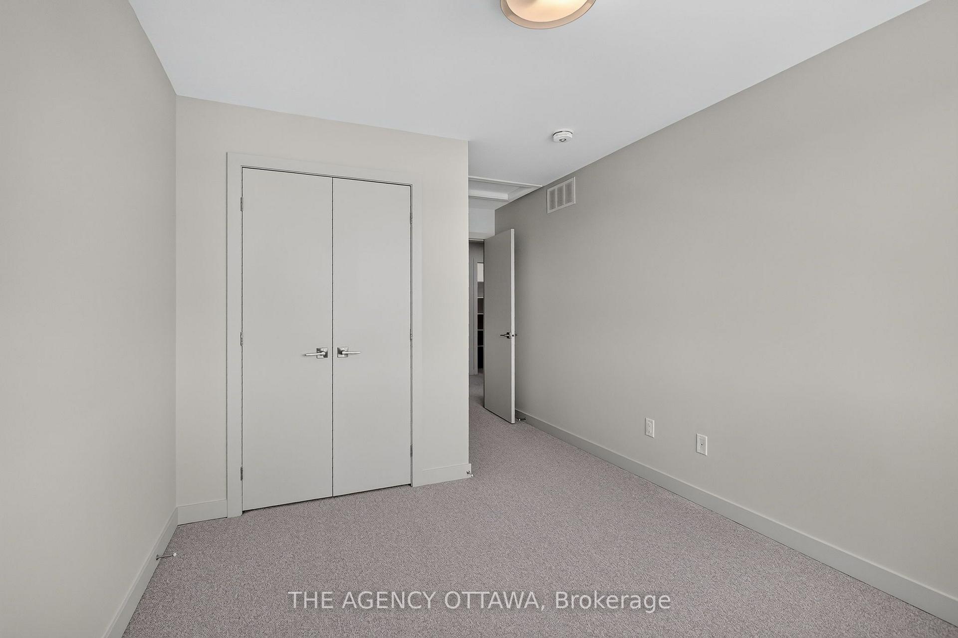 Photo 33 of 3007 Showcase Crescent, Ottawa, Riverside South/Gloucester Glen — HOMEH