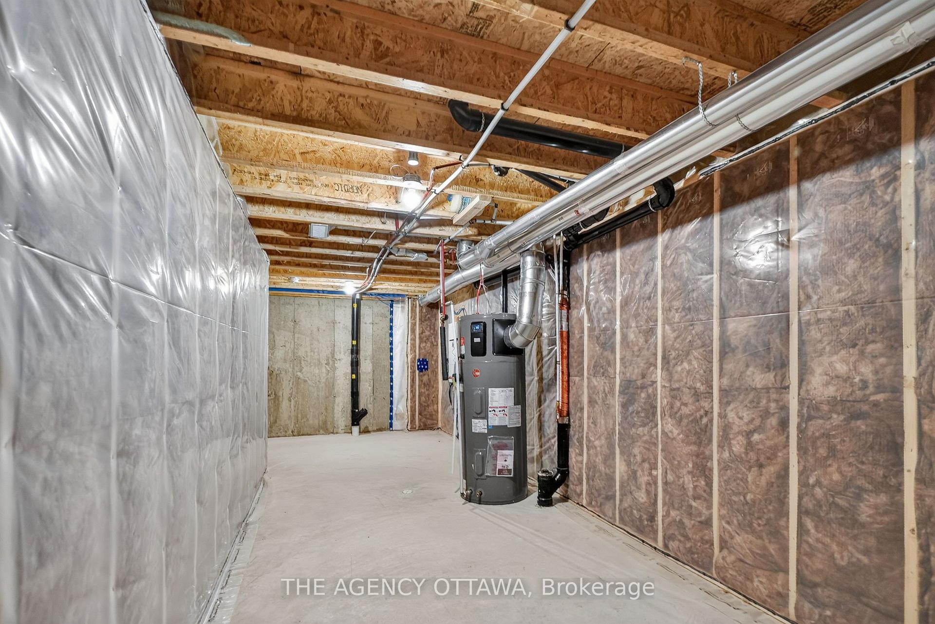 Photo 37 of 3007 Showcase Crescent, Ottawa, Riverside South/Gloucester Glen — HOMEH