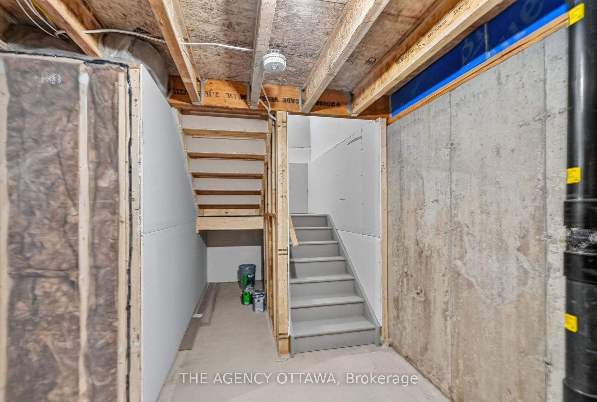 Photo 38 of 3007 Showcase Crescent, Ottawa, Riverside South/Gloucester Glen — HOMEH