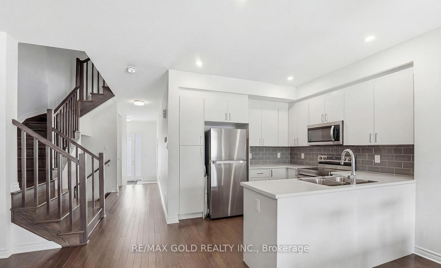 Photo 2 of 36 Jargeau Road S, Ottawa, Chapel Hill South - Orleans Village — HOMEH
