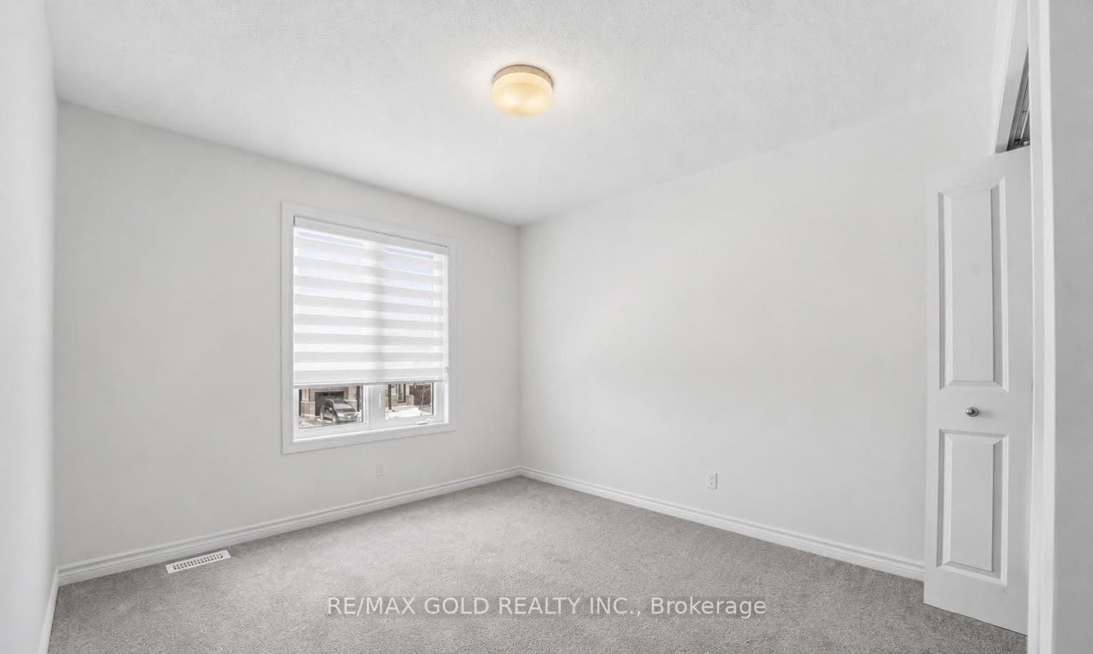 Photo 10 of 36 Jargeau Road S, Ottawa, Chapel Hill South - Orleans Village — HOMEH