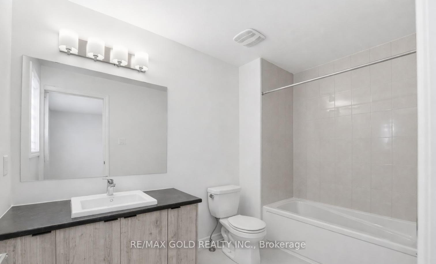 Photo 12 of 36 Jargeau Road S, Ottawa, Chapel Hill South - Orleans Village — HOMEH