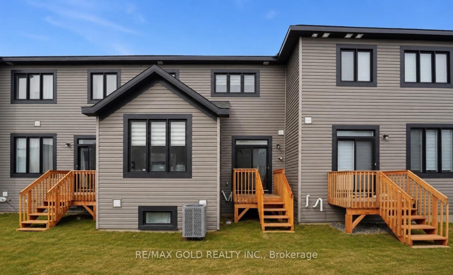 Photo 14 of 36 Jargeau Road S, Ottawa, Chapel Hill South - Orleans Village — HOMEH