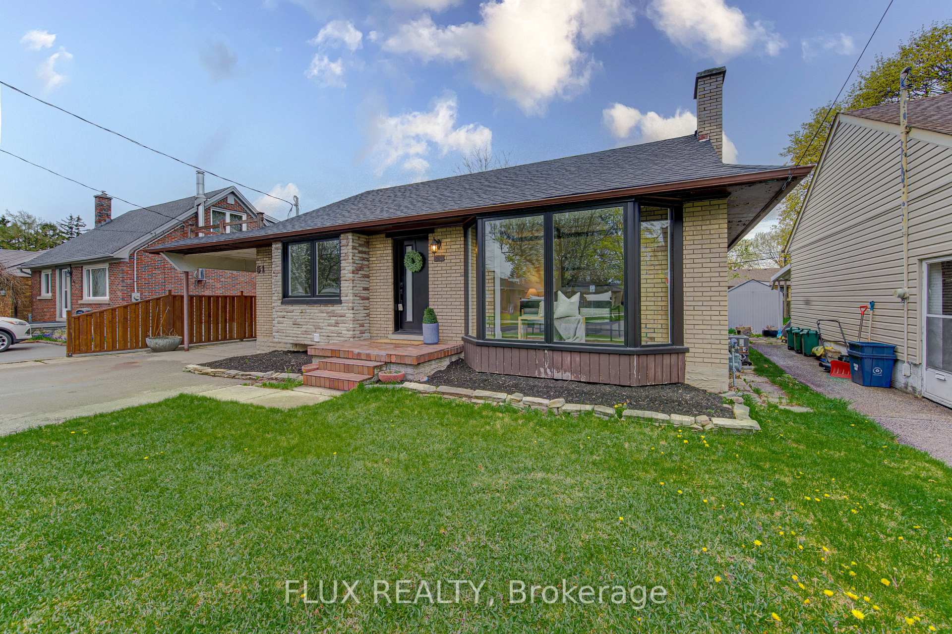 Photo 2 of 51 Rosemount Drive, Kitchener, Heritage Park/Rosemount — HOMEH