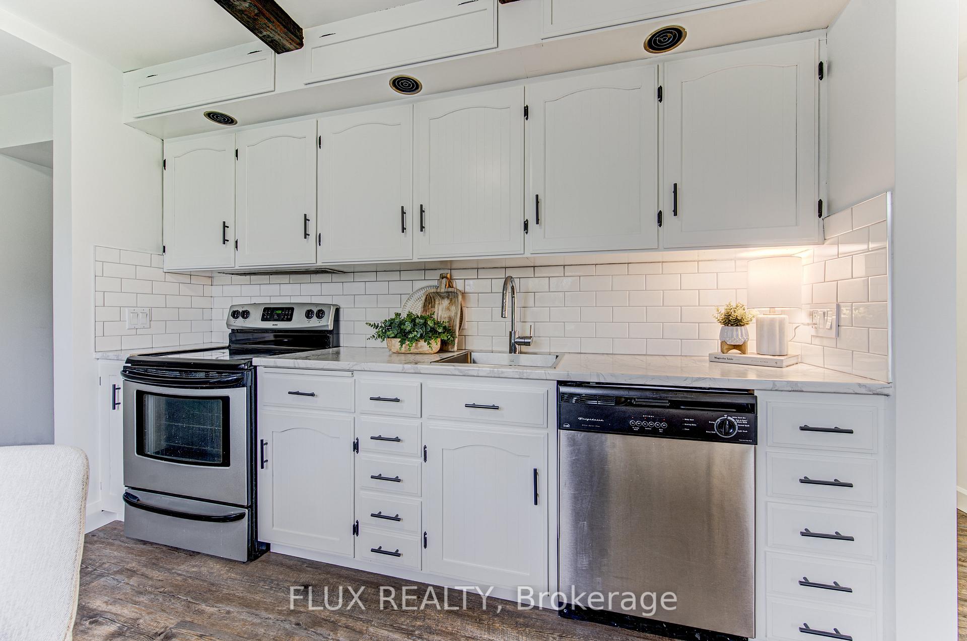 Photo 10 of 51 Rosemount Drive, Kitchener, Heritage Park/Rosemount — HOMEH