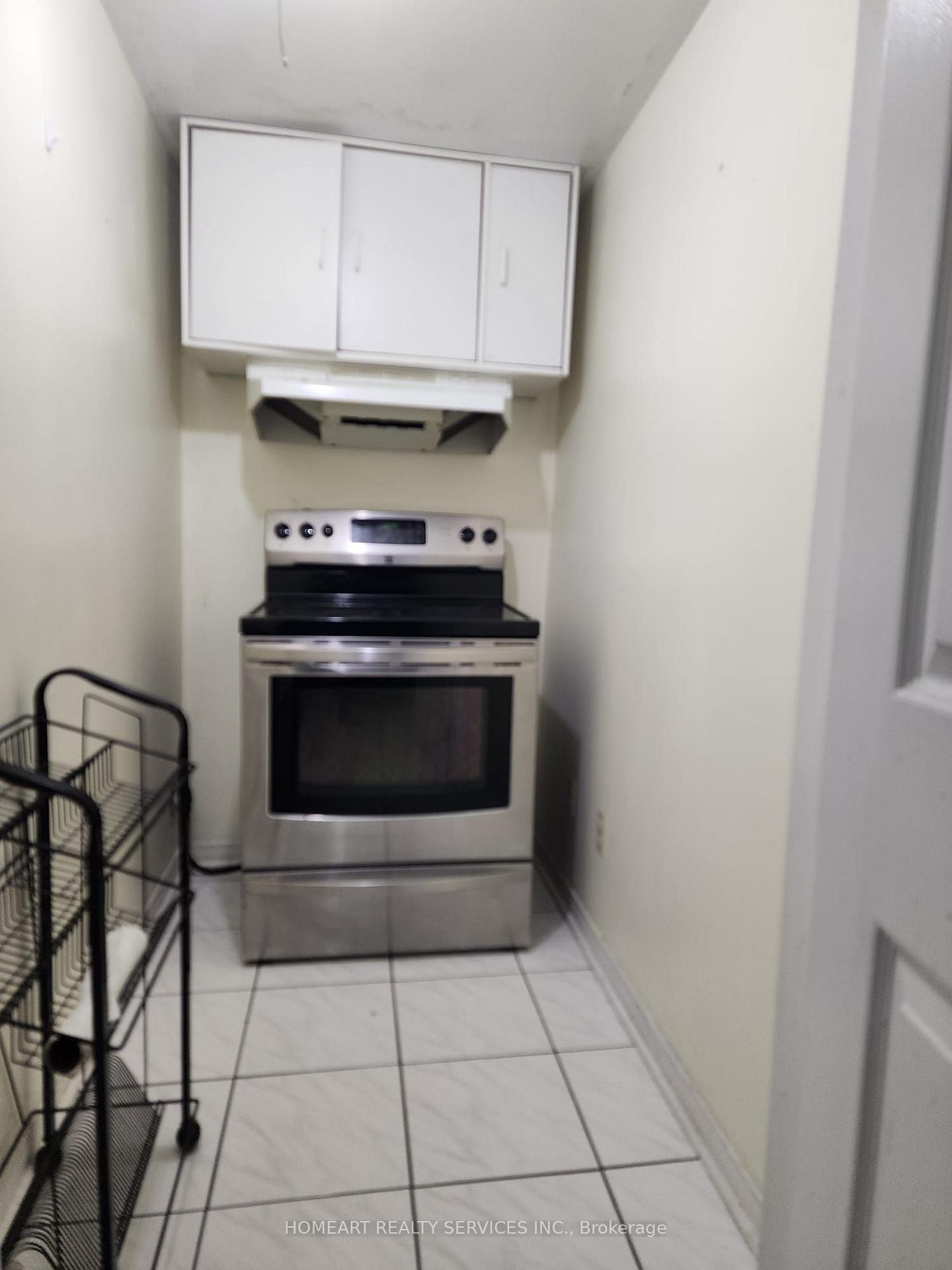 Photo 2 of 37 Trafford Crescent, Markham, Milliken Mills East — HOMEH