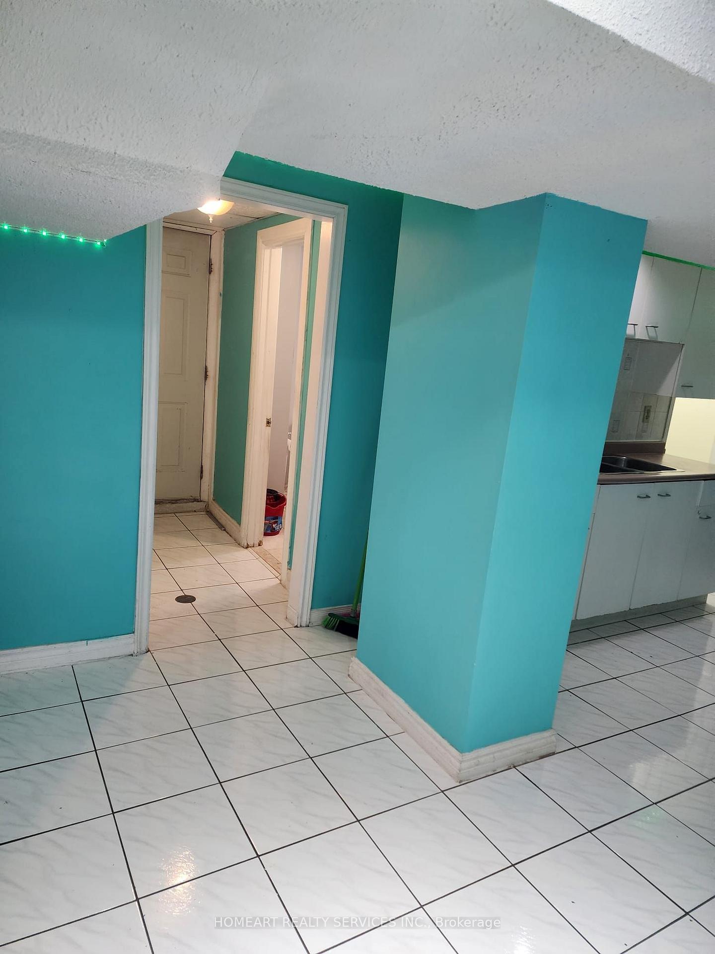 Photo 9 of 37 Trafford Crescent, Markham, Milliken Mills East — HOMEH