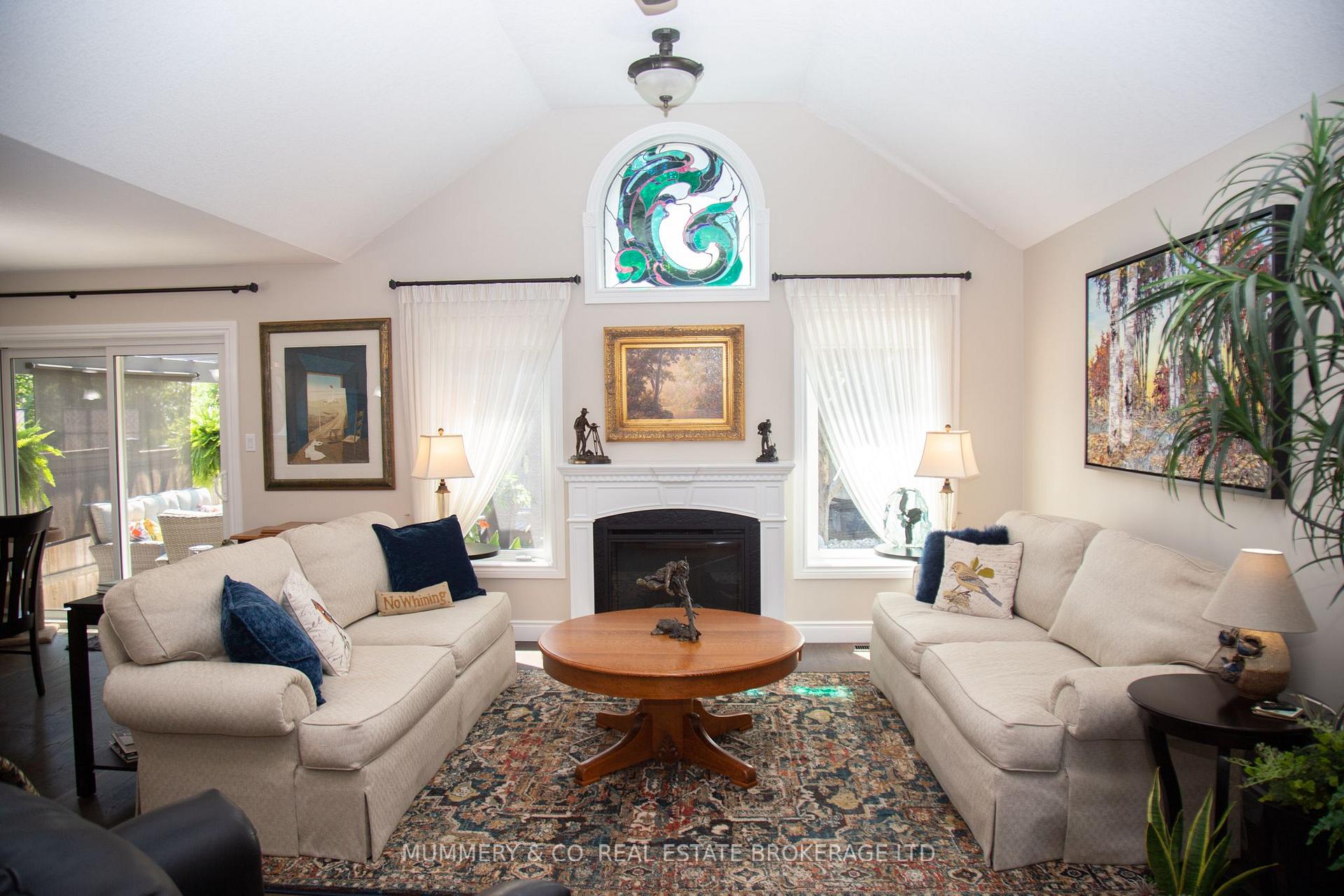 Photo 6 of 72 Willowdale Crescent, Norfolk, Port Dover — HOMEH