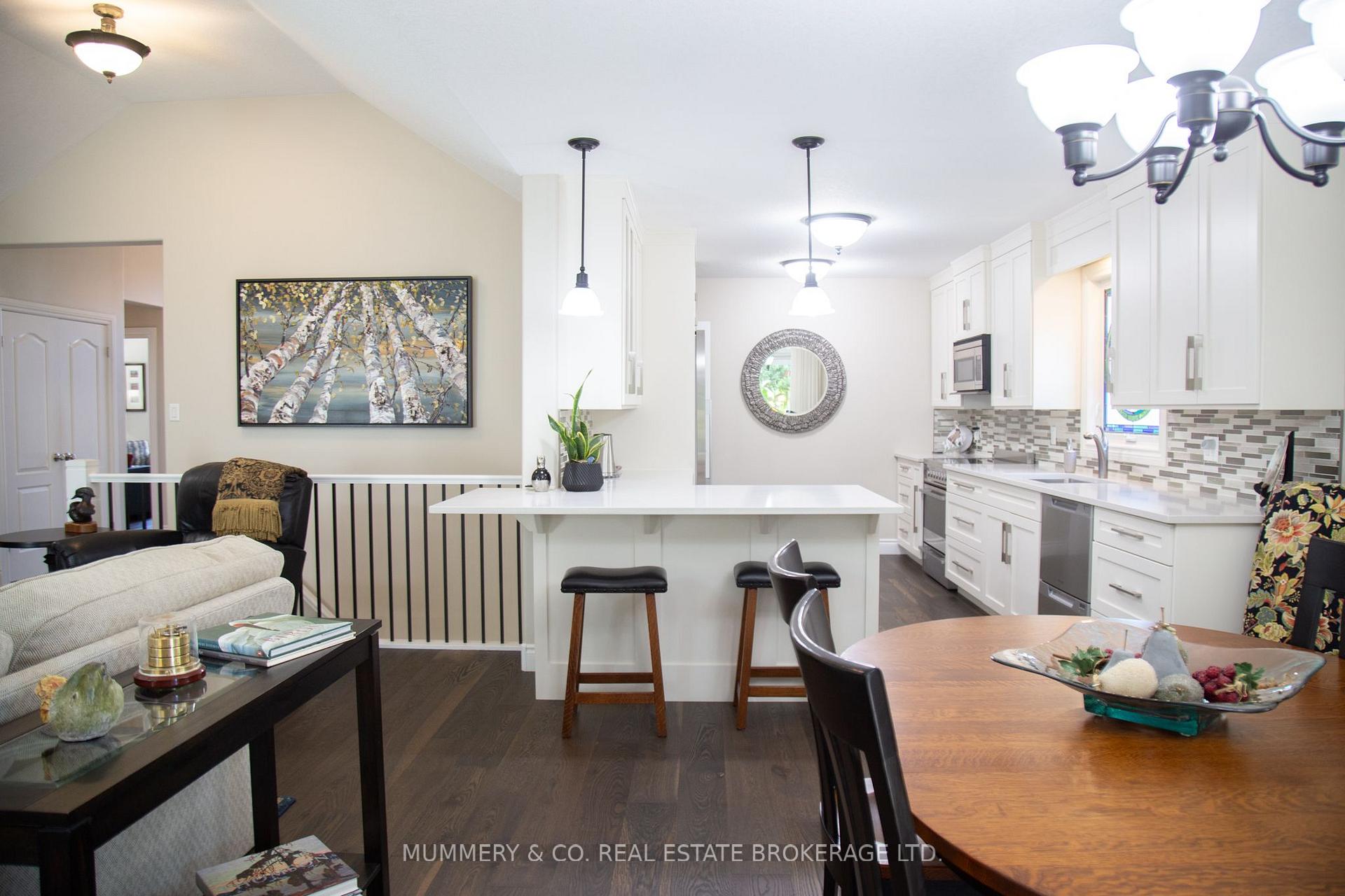 Photo 9 of 72 Willowdale Crescent, Norfolk, Port Dover — HOMEH