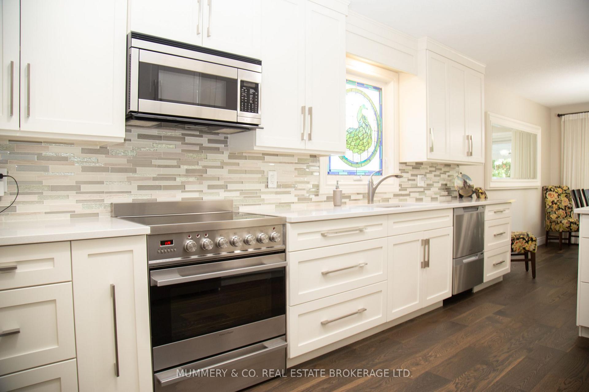 Photo 13 of 72 Willowdale Crescent, Norfolk, Port Dover — HOMEH